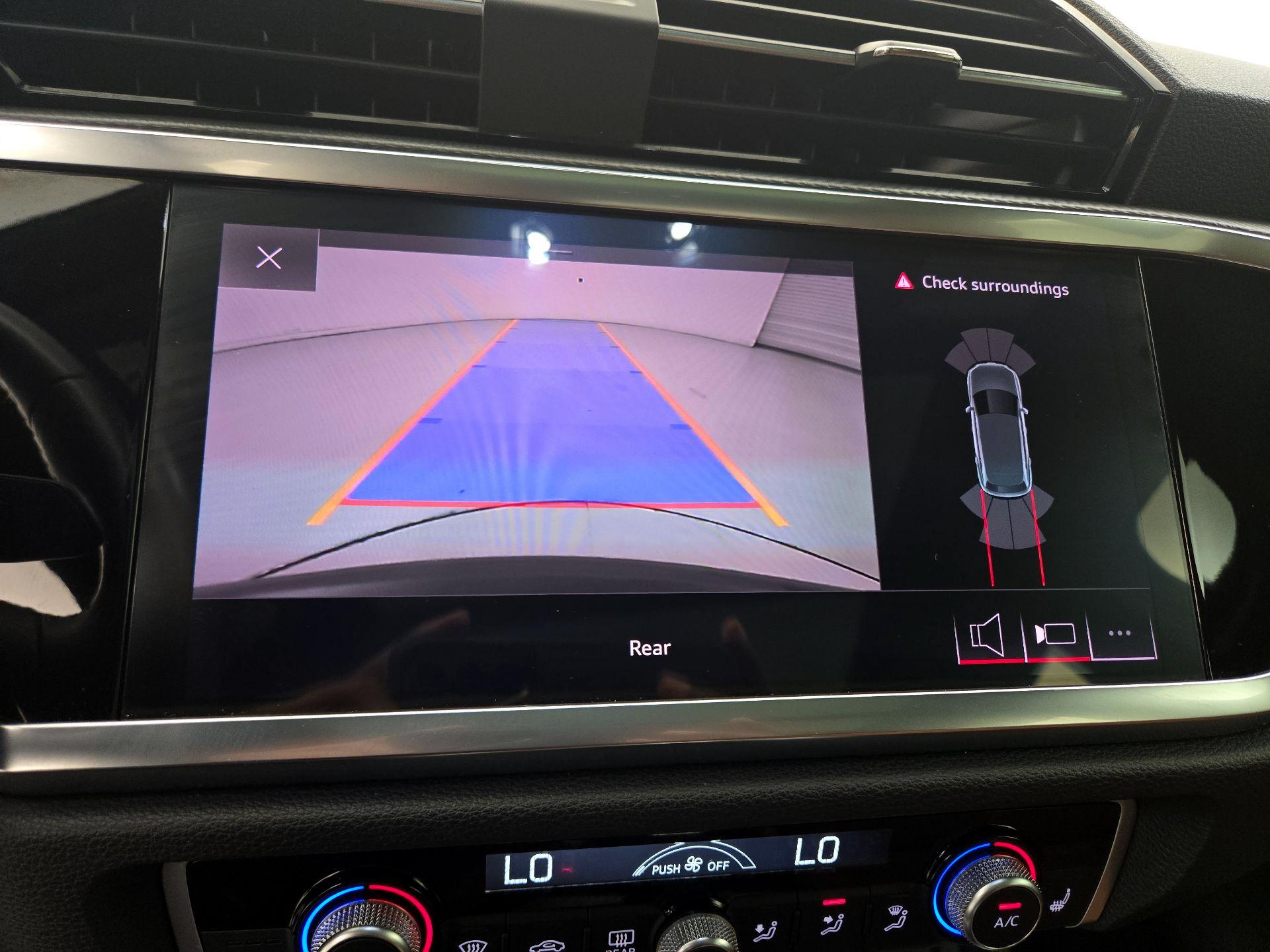 Thumbnail: 2020 Audi Q3 - 15