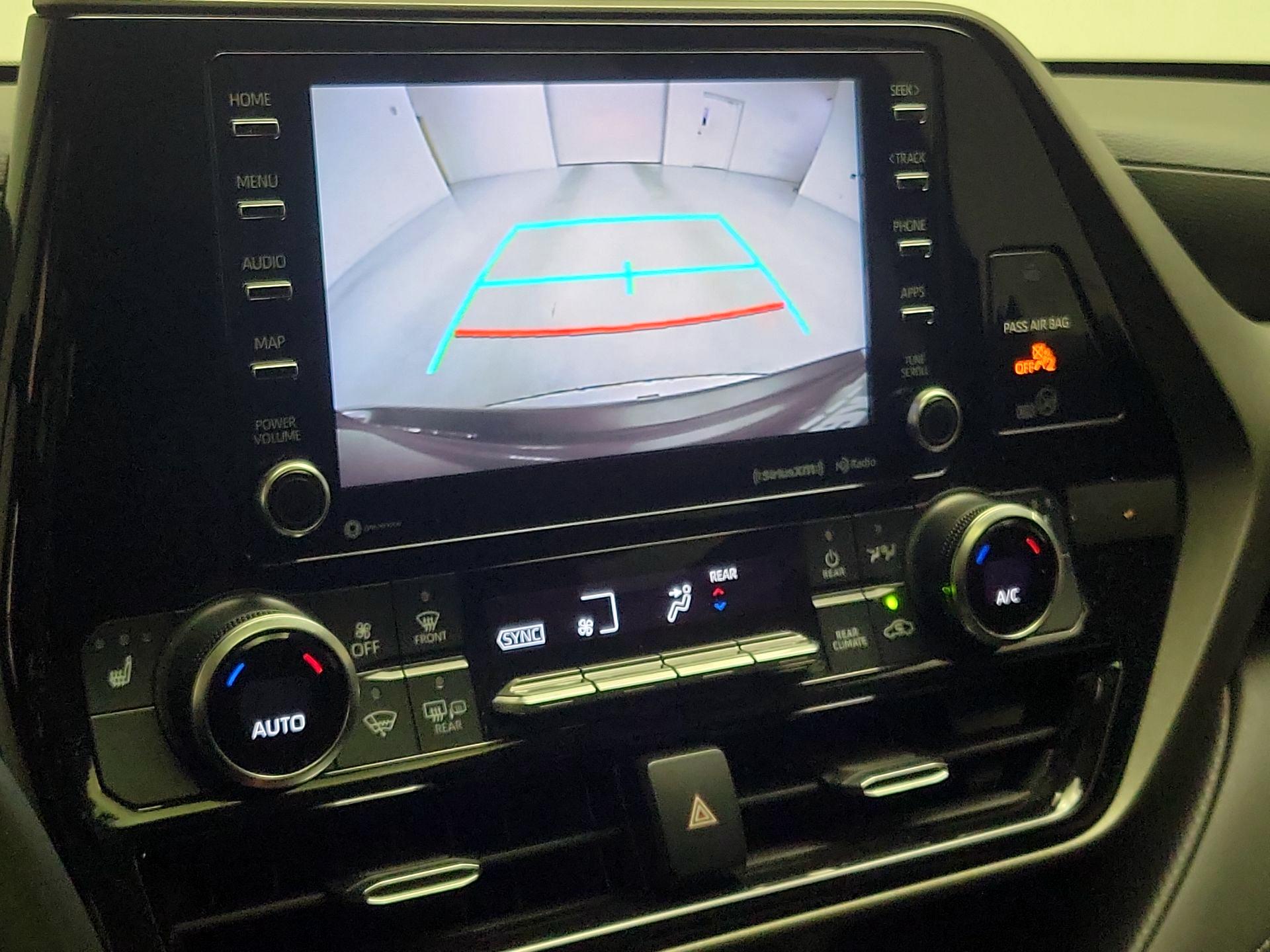 Thumbnail: 2020 Toyota Highlander - 14