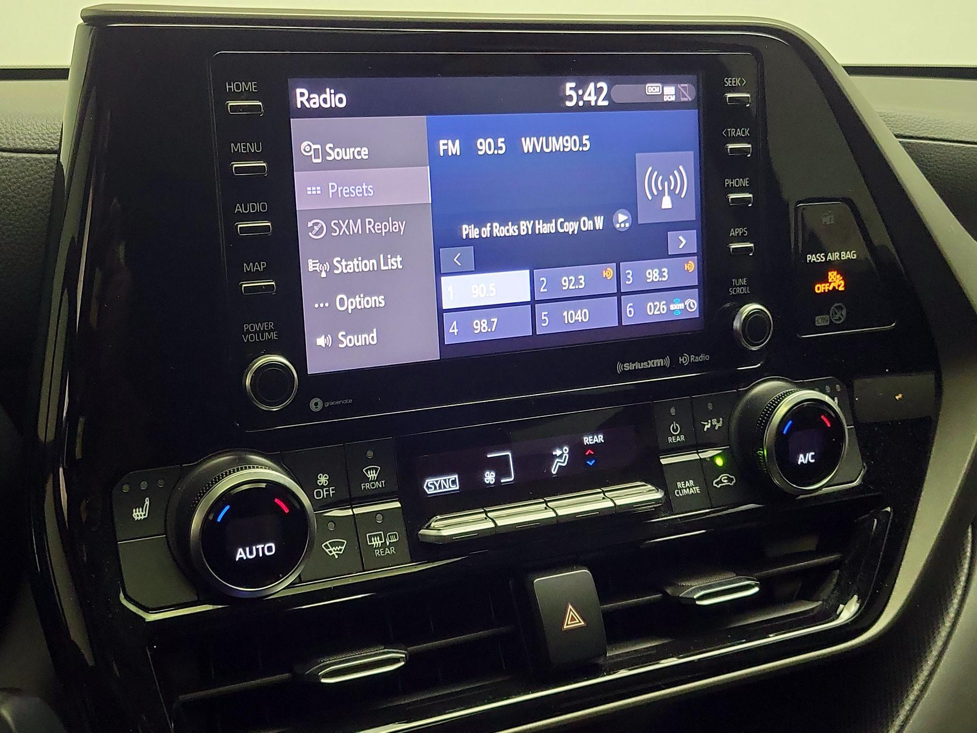 Thumbnail: 2020 Toyota Highlander - 15