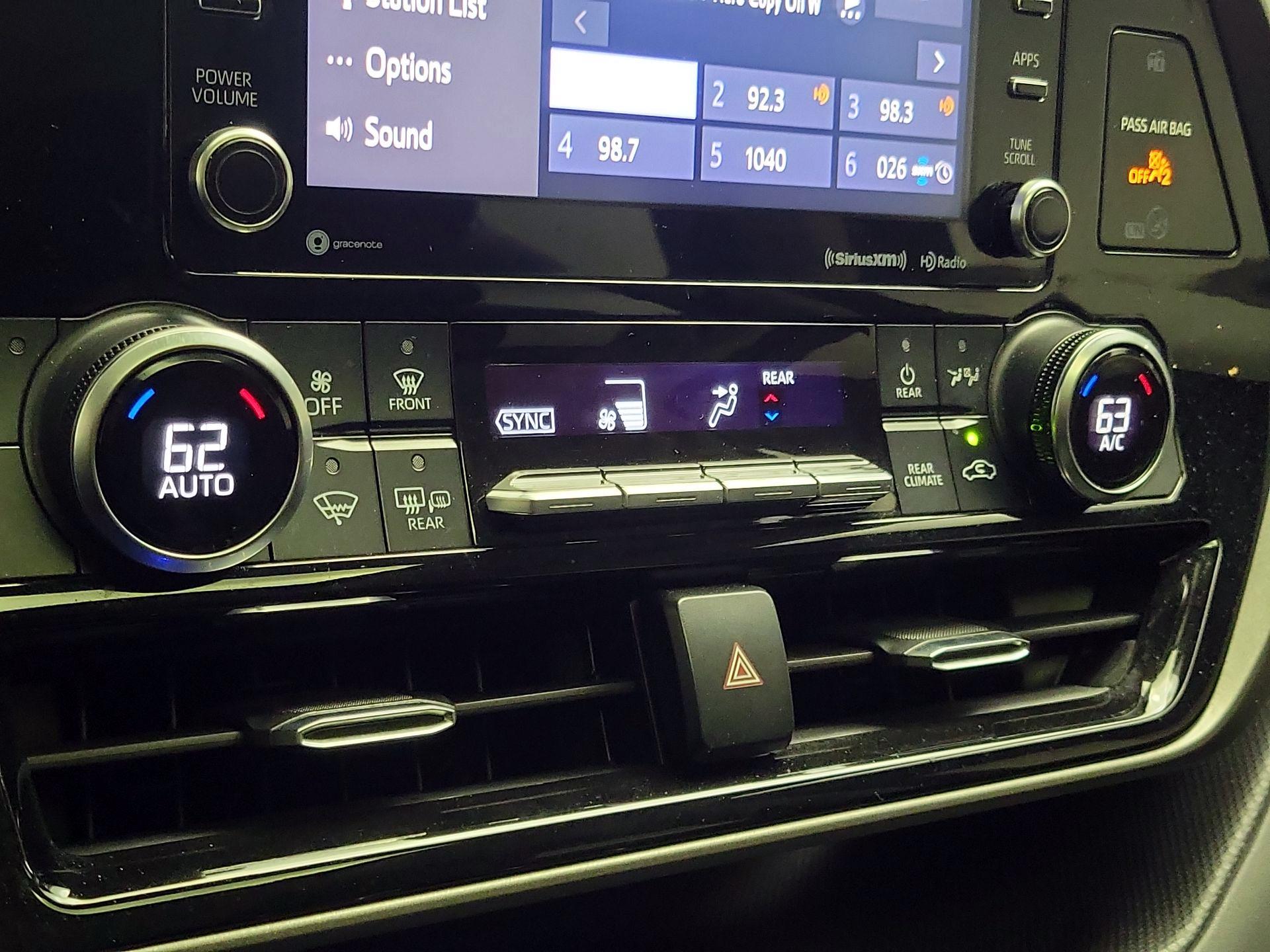 Thumbnail: 2020 Toyota Highlander - 16