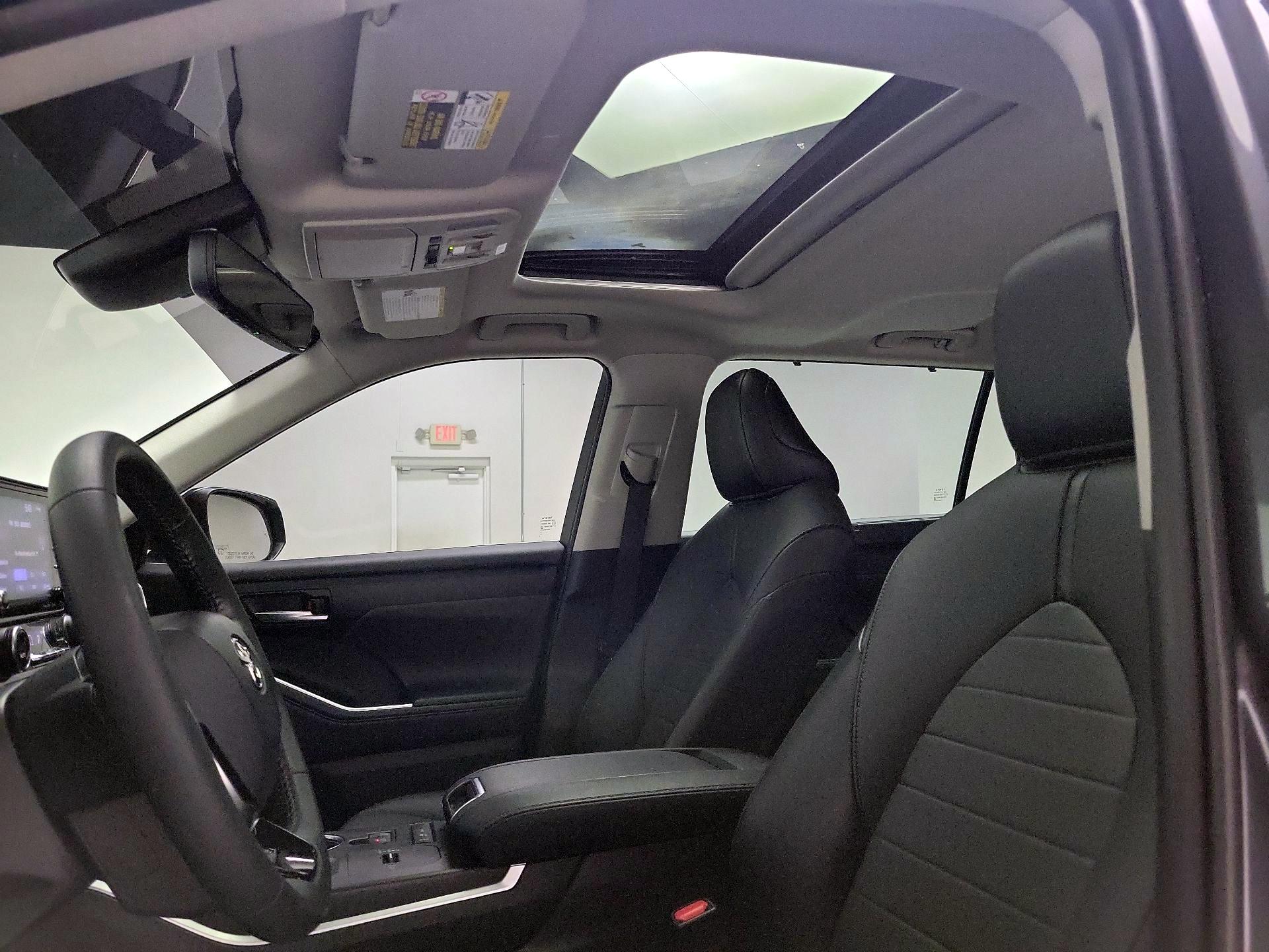 Thumbnail: 2020 Toyota Highlander - 19