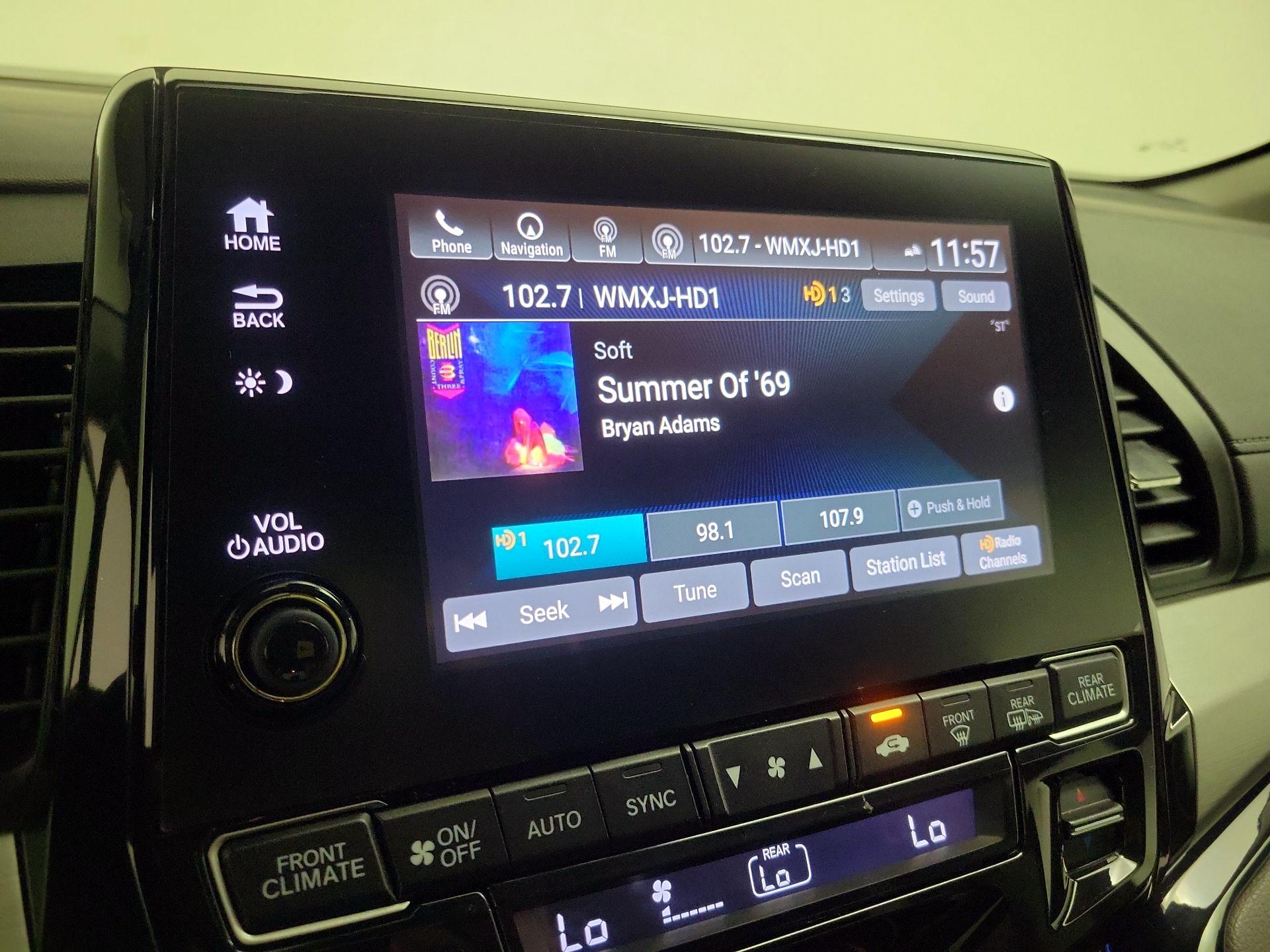 Thumbnail: 2018 Honda Odyssey - 16