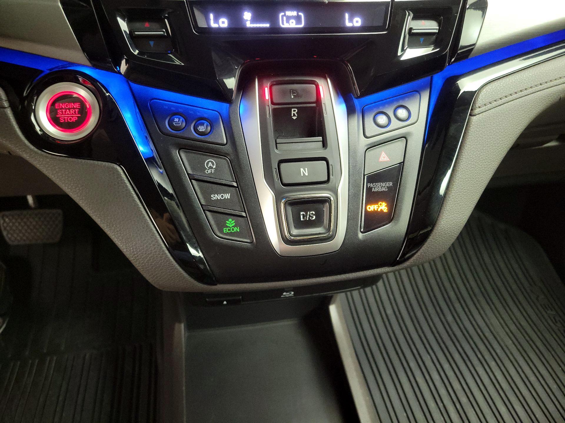 Thumbnail: 2018 Honda Odyssey - 18