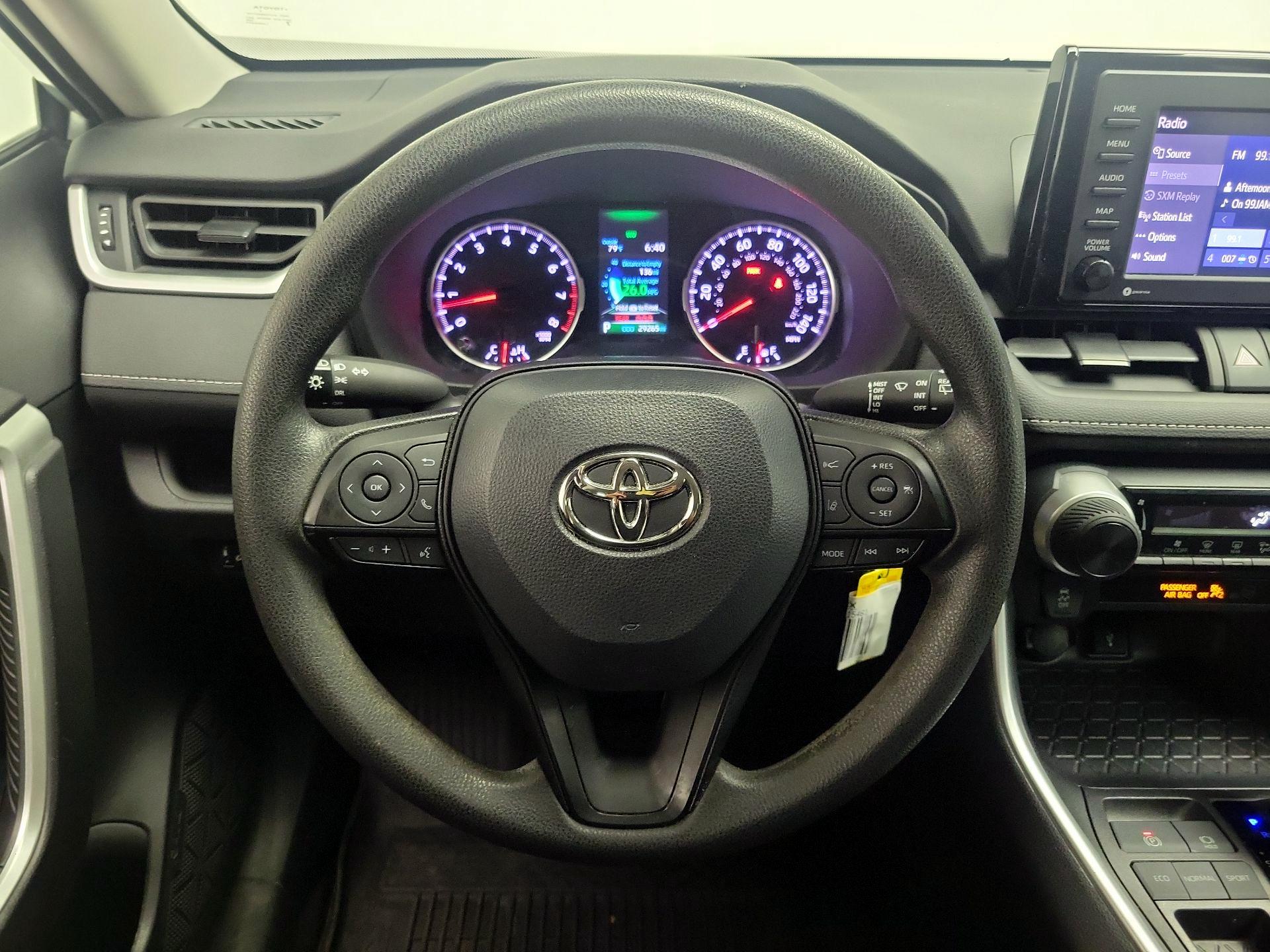 Thumbnail: 2022 Toyota RAV4 - 10