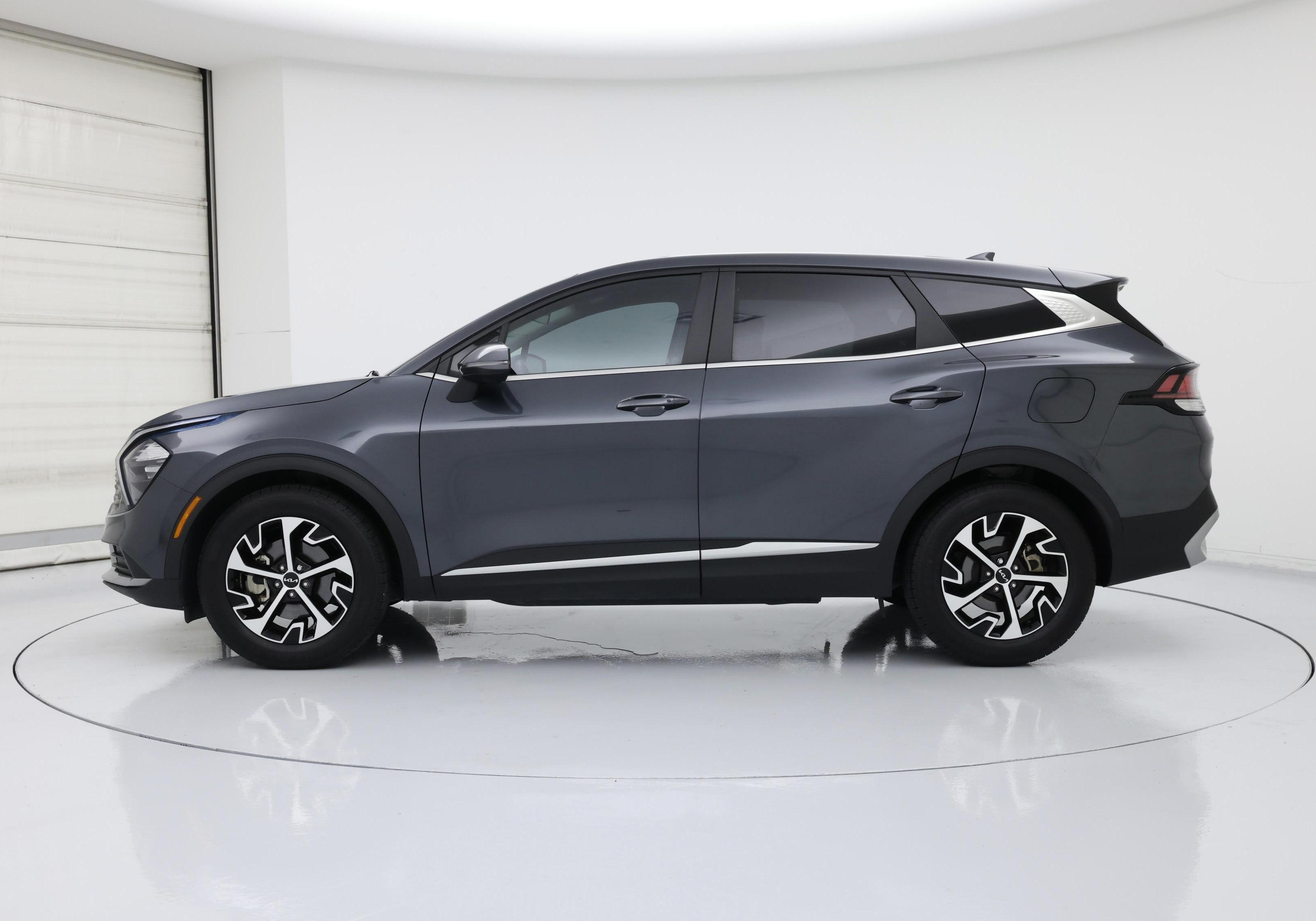 Thumbnail: 2023 Kia Sportage - 3