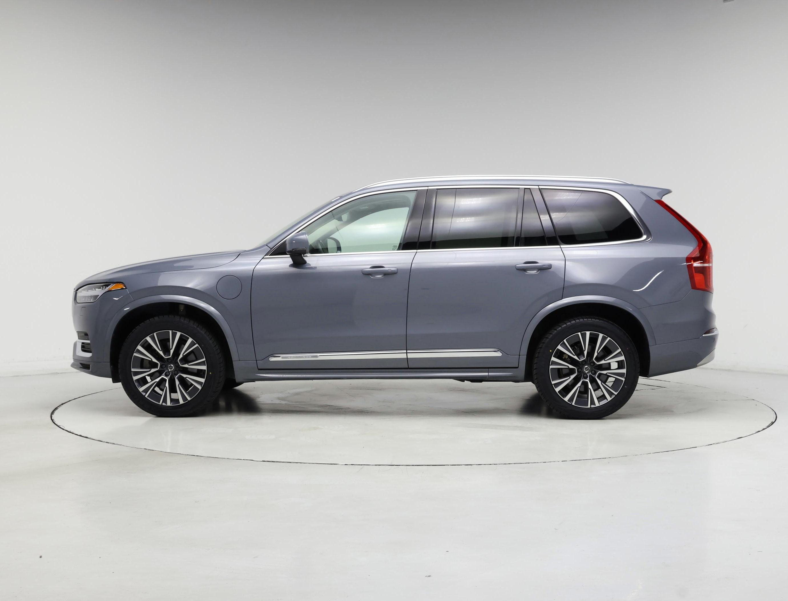 Thumbnail: 2022 Volvo XC90 - 3