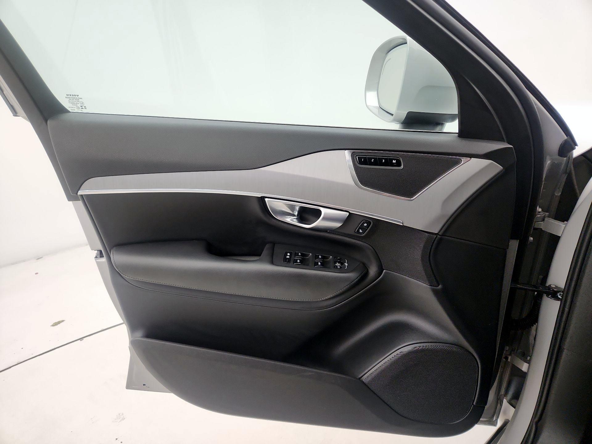Thumbnail: 2025 Volvo XC90 - 12