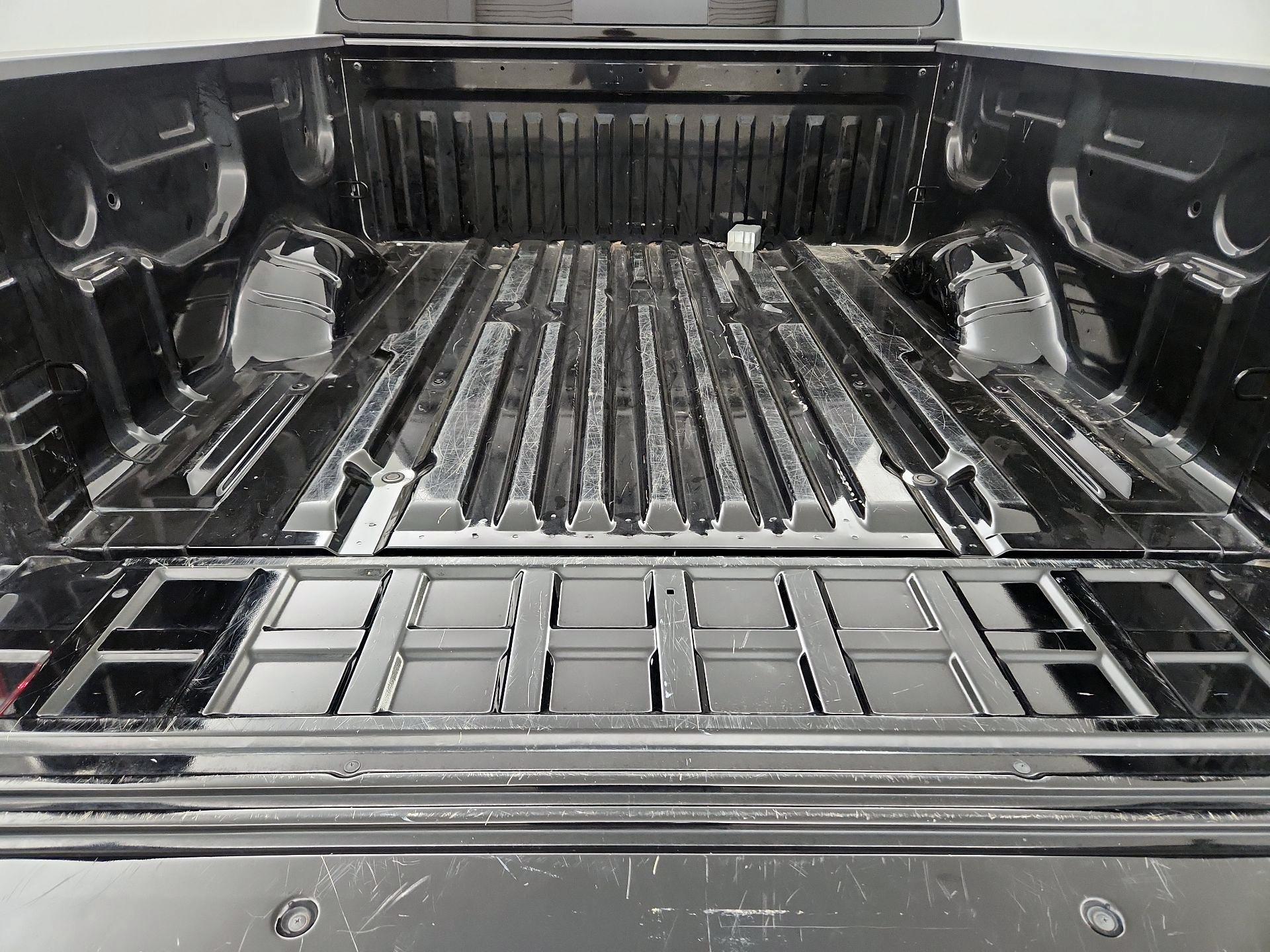 Thumbnail: 2021 Nissan Titan - 20