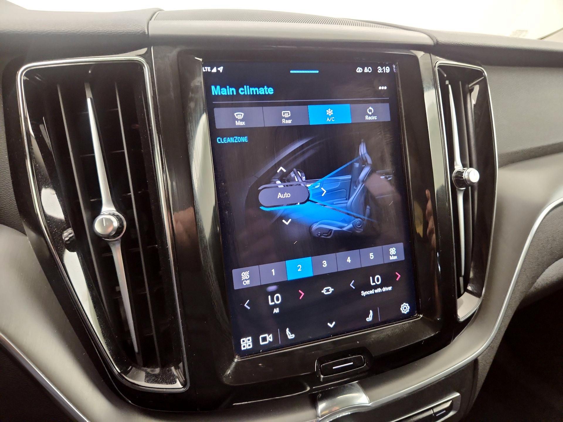 Thumbnail: 2025 Volvo XC60 - 15