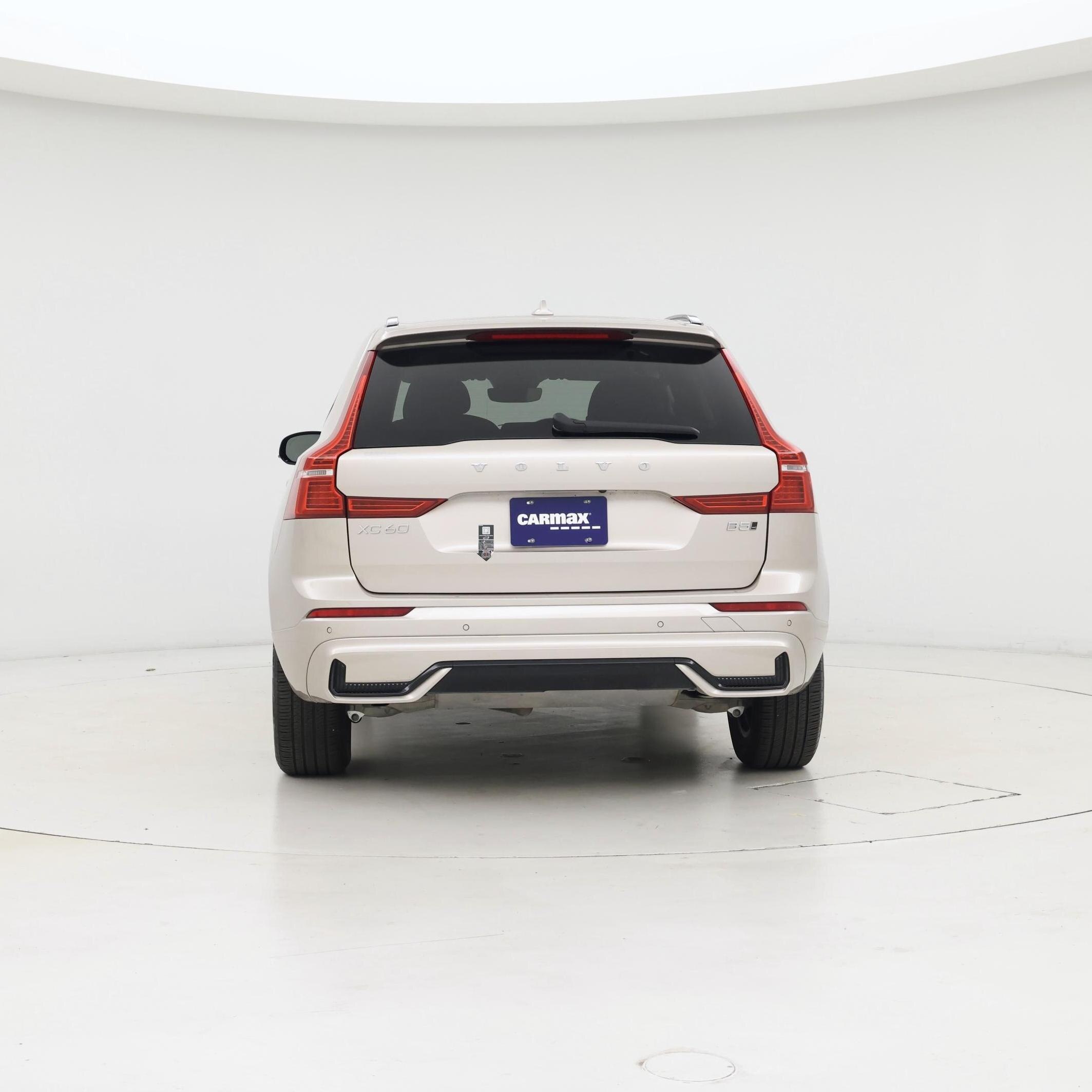Thumbnail: 2025 Volvo XC60 - 6