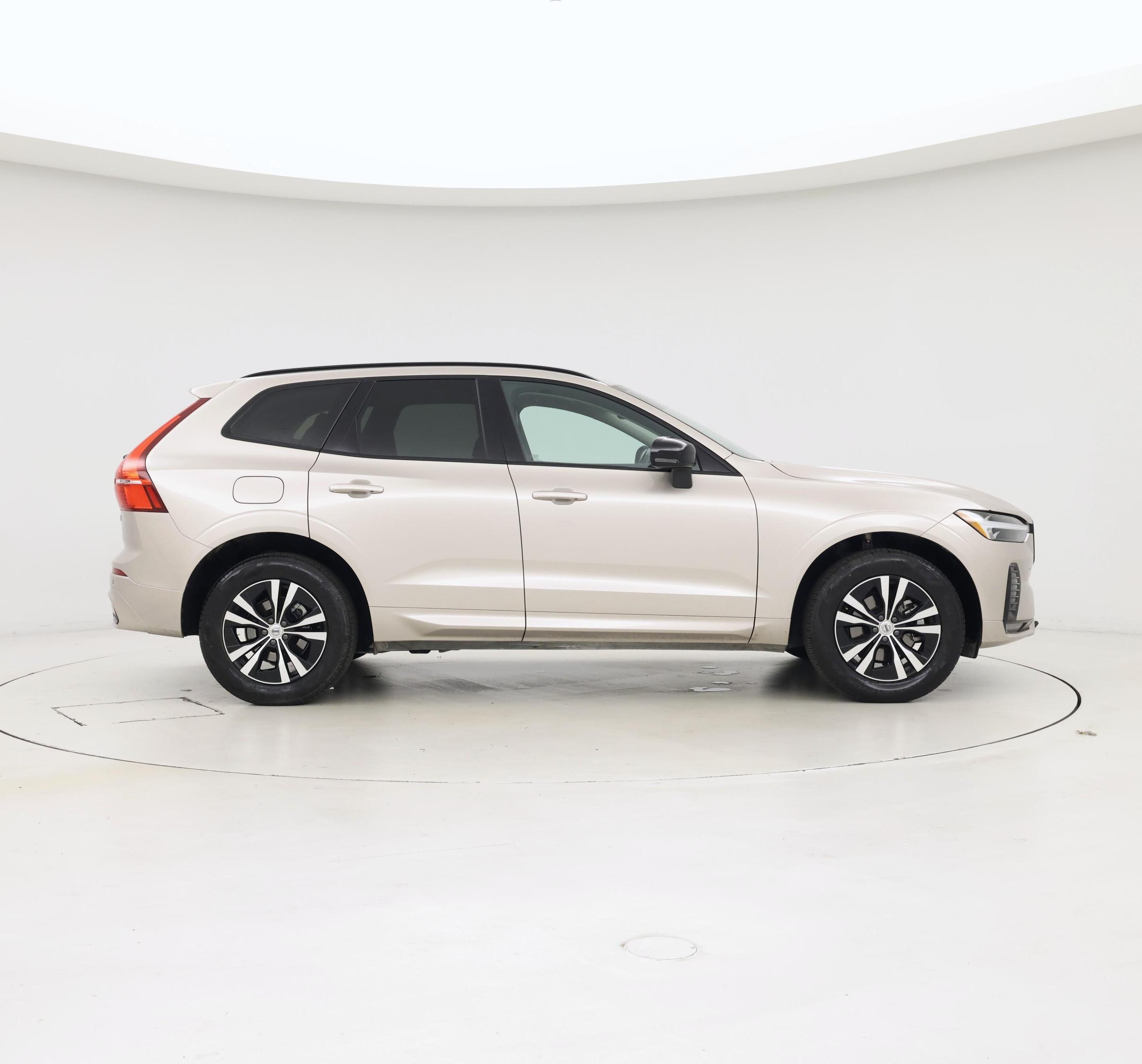 Thumbnail: 2025 Volvo XC60 - 7