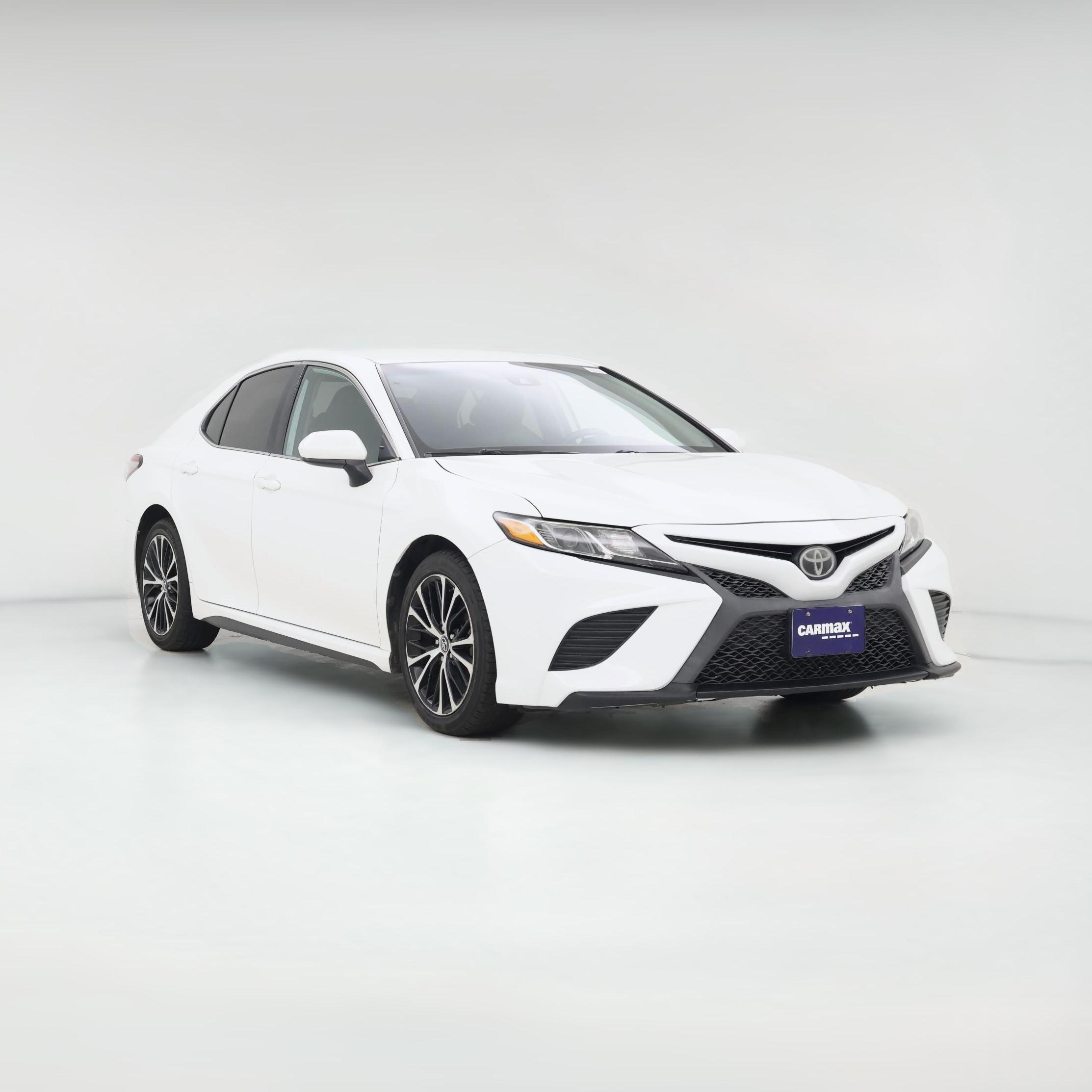 Thumbnail: 2019 Toyota Camry - 1