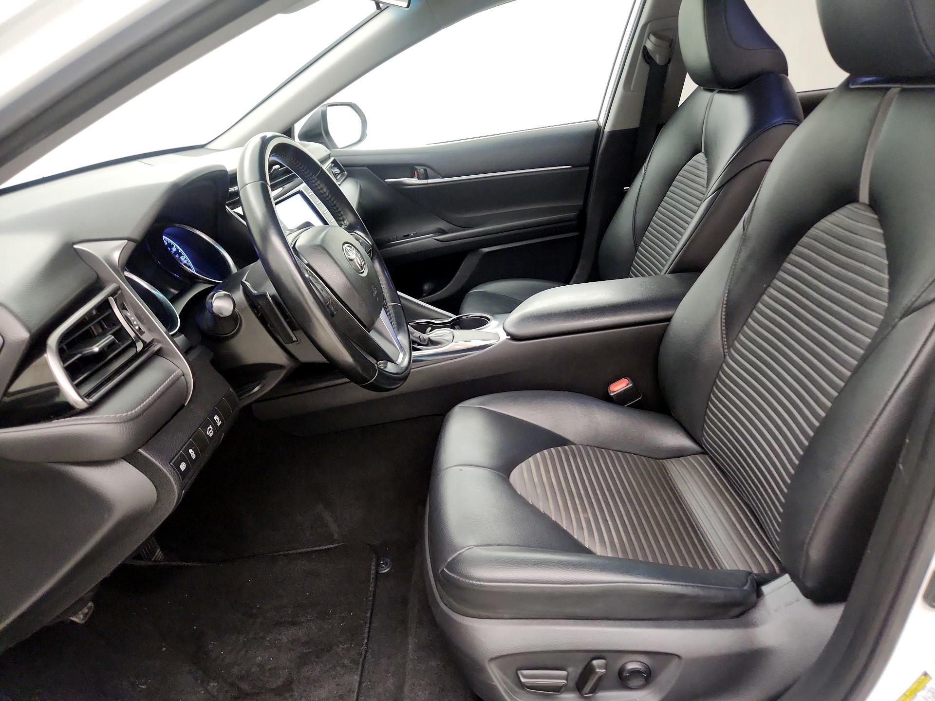 Thumbnail: 2019 Toyota Camry - 11