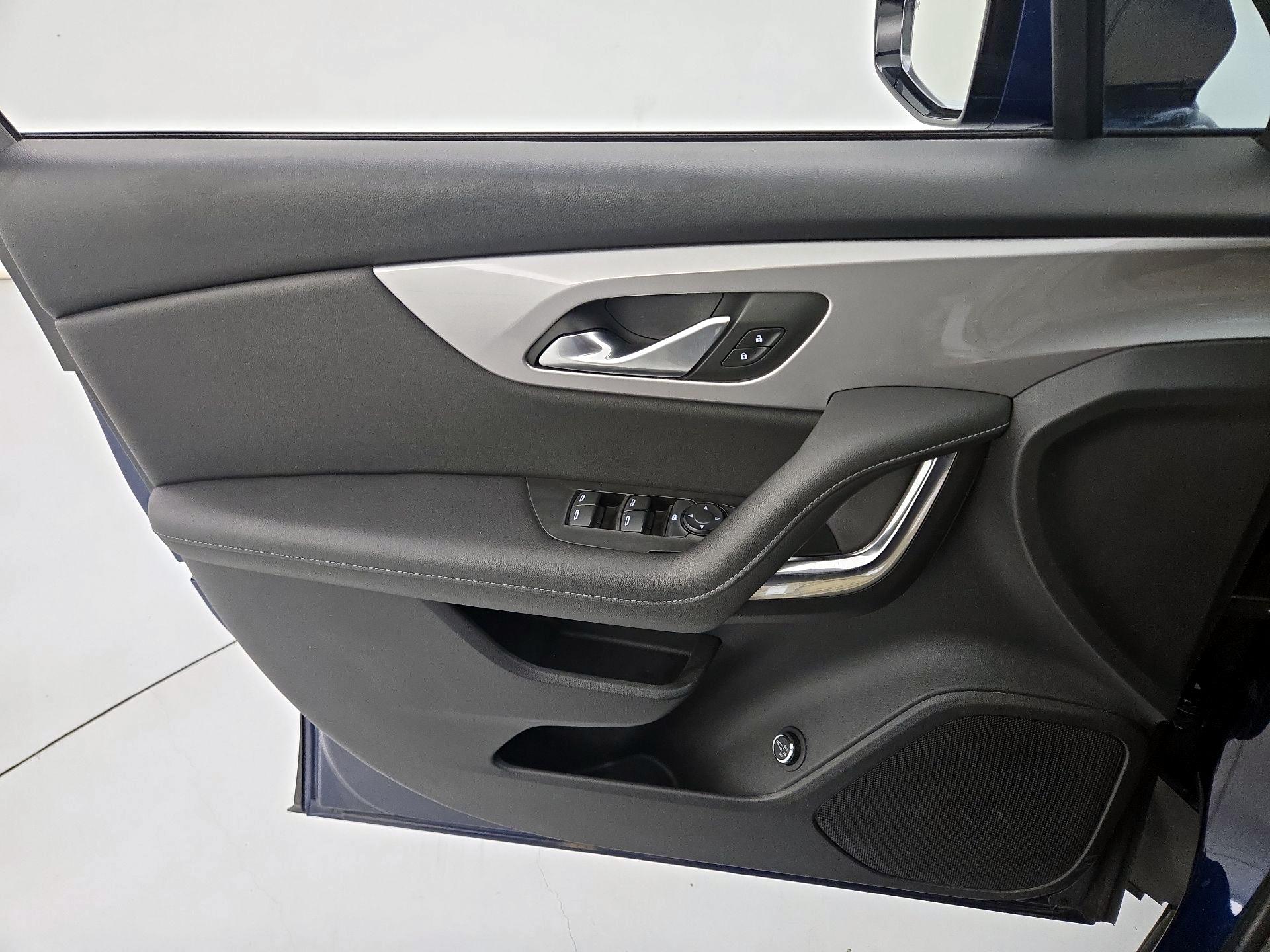 Thumbnail: 2022 Chevrolet Blazer - 12