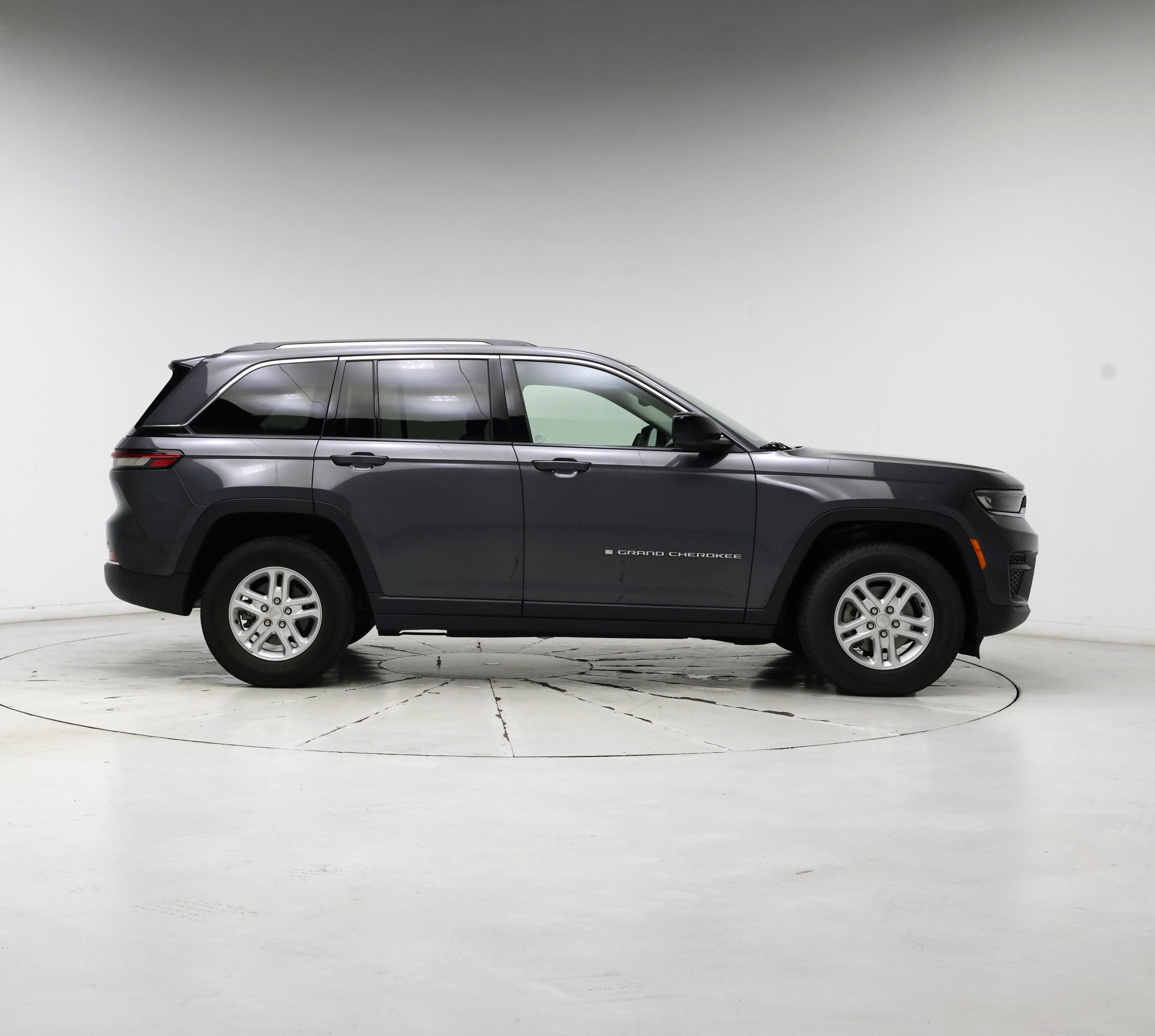 Thumbnail: 2022 Jeep Grand Cherokee - 7