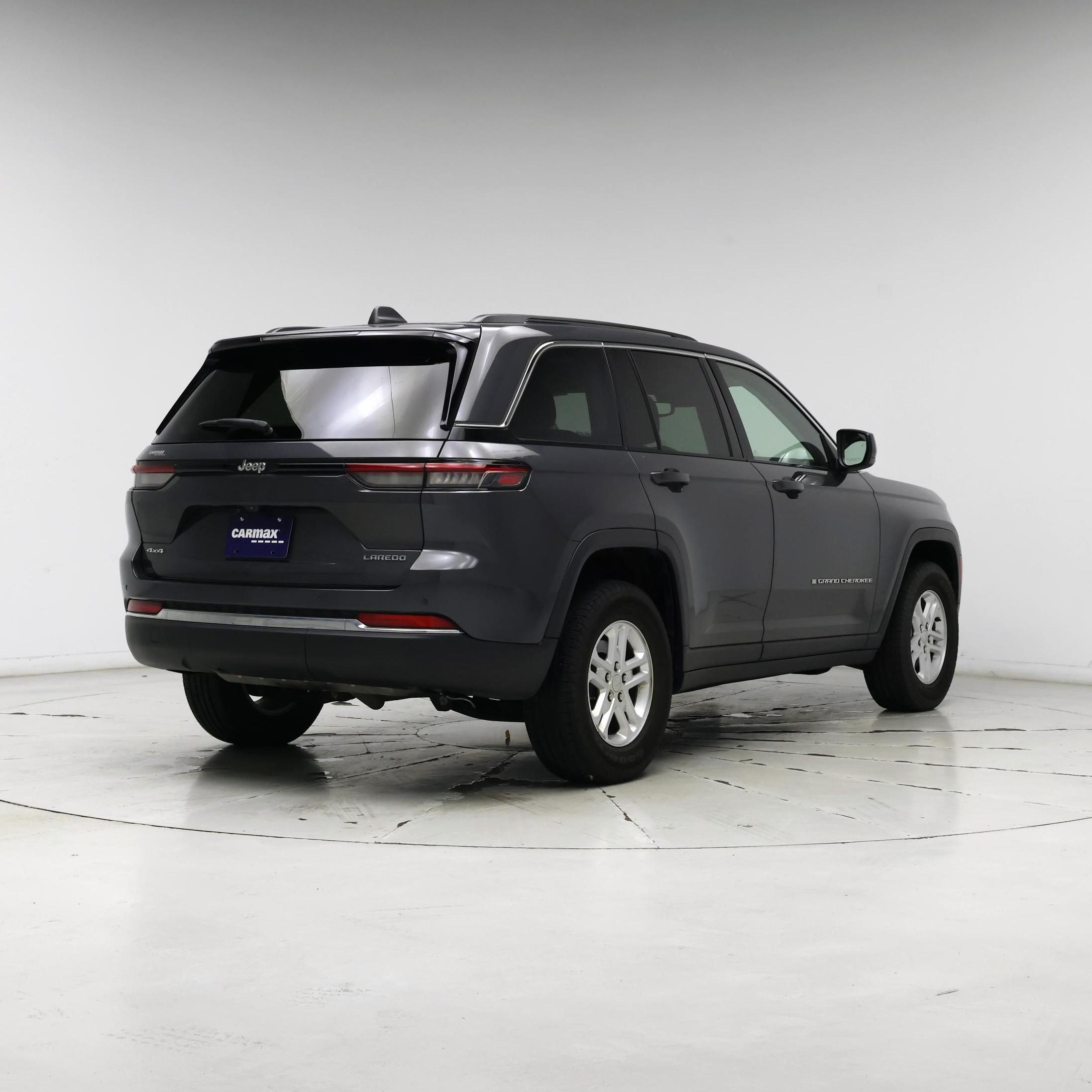 Thumbnail: 2022 Jeep Grand Cherokee - 8