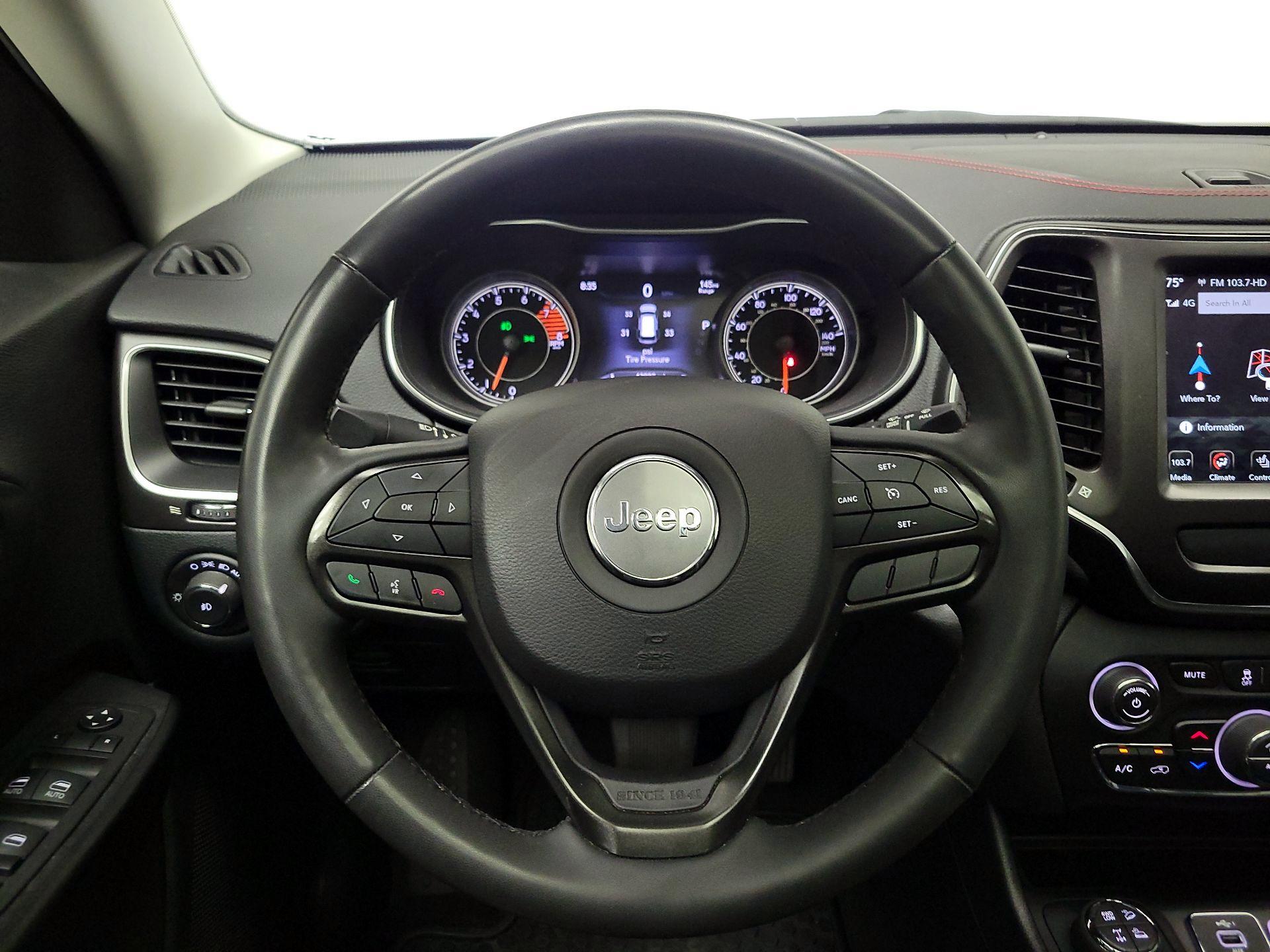 Thumbnail: 2022 Jeep Cherokee - 10