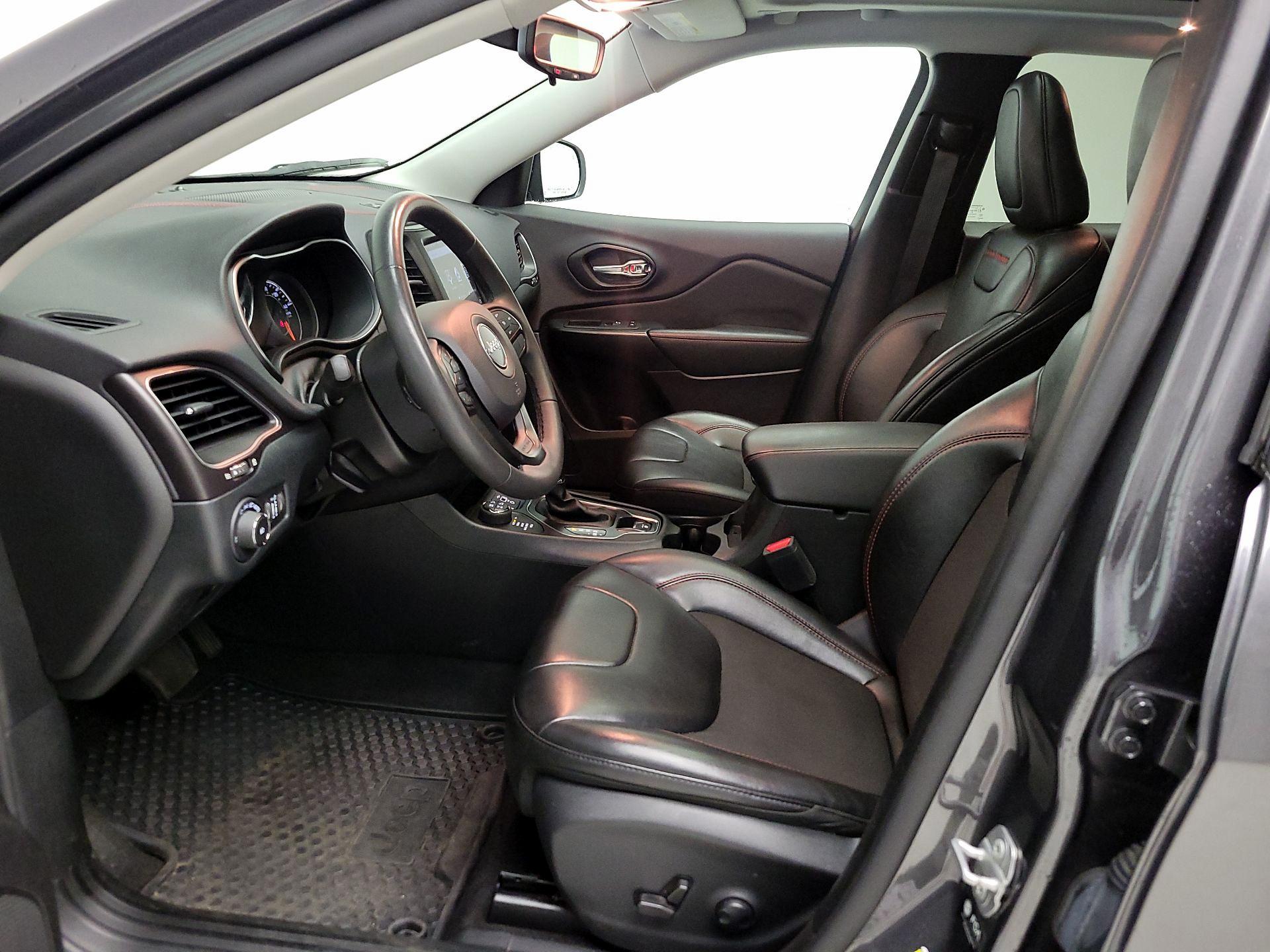 Thumbnail: 2022 Jeep Cherokee - 11