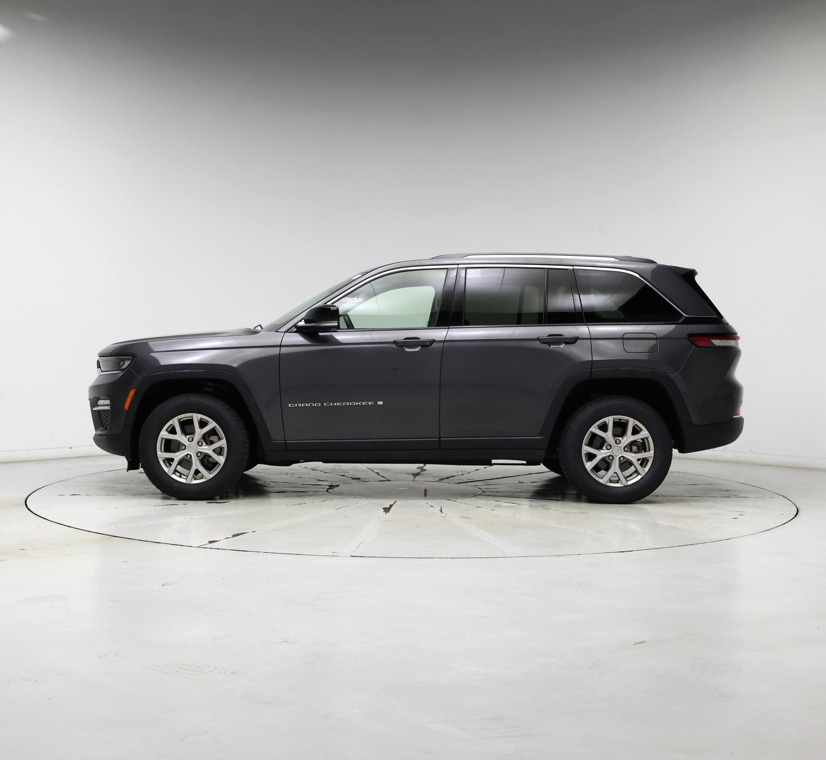 Thumbnail: 2022 Jeep Grand Cherokee - 3