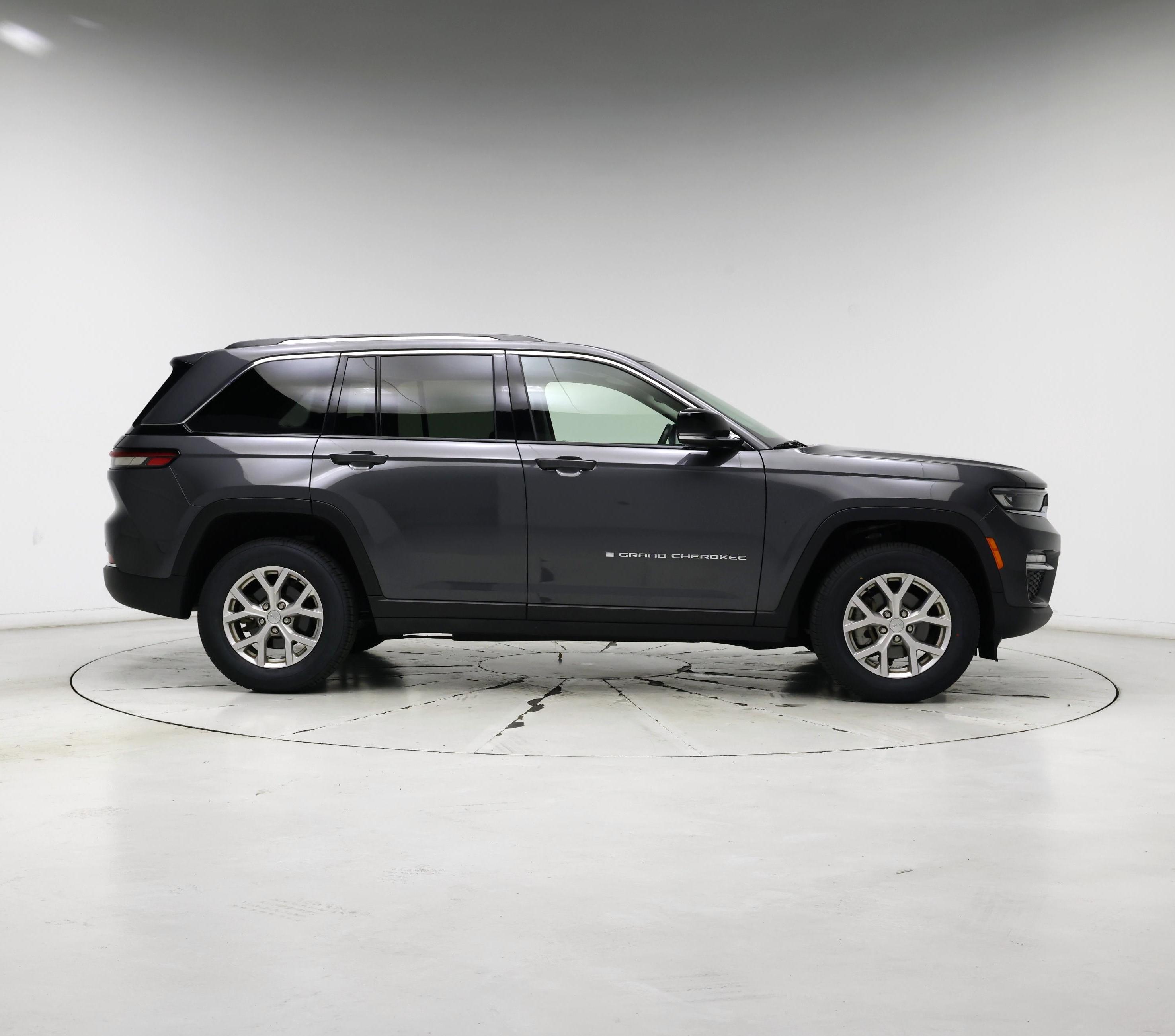 Thumbnail: 2022 Jeep Grand Cherokee - 7