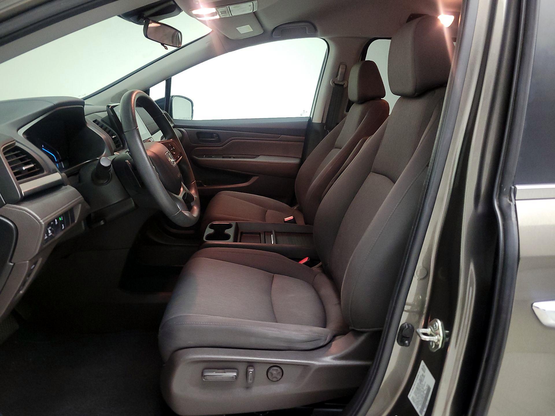 Thumbnail: 2019 Honda Odyssey - 11