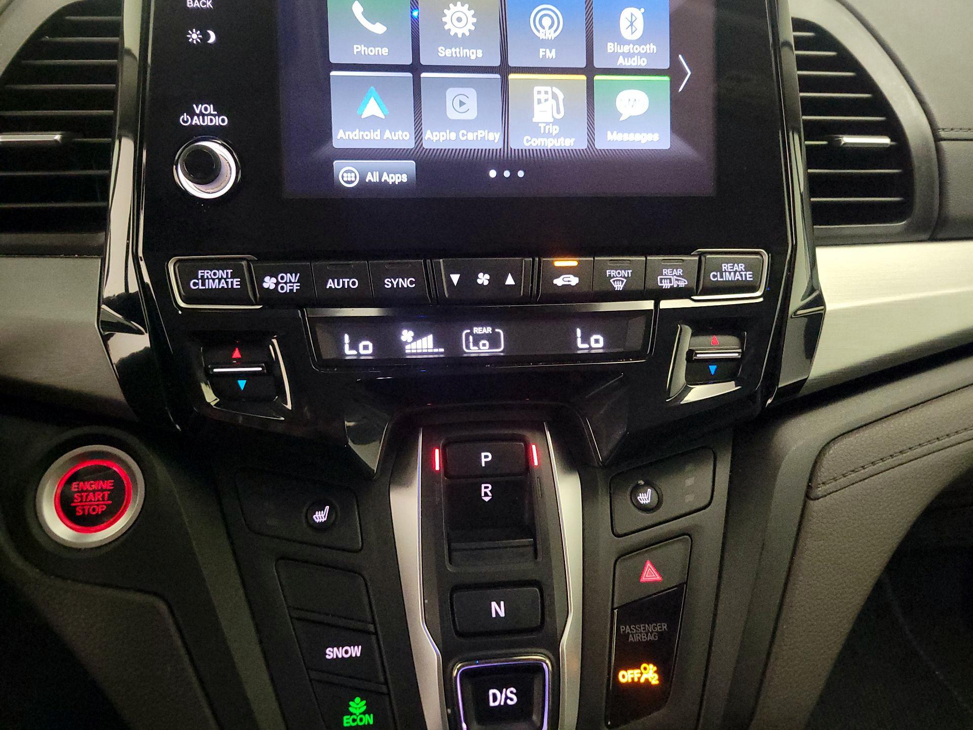 Thumbnail: 2019 Honda Odyssey - 16