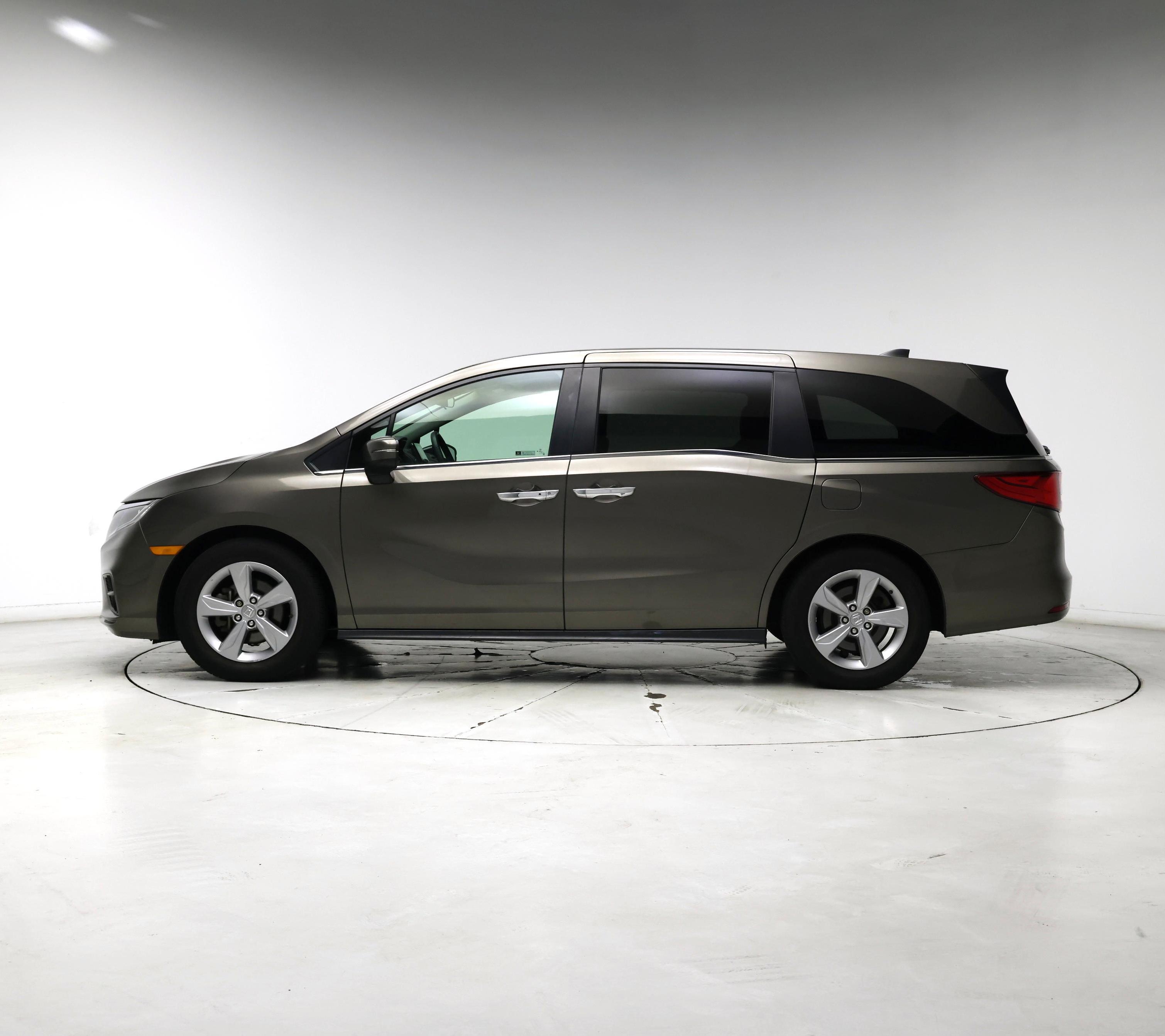 Thumbnail: 2019 Honda Odyssey - 3