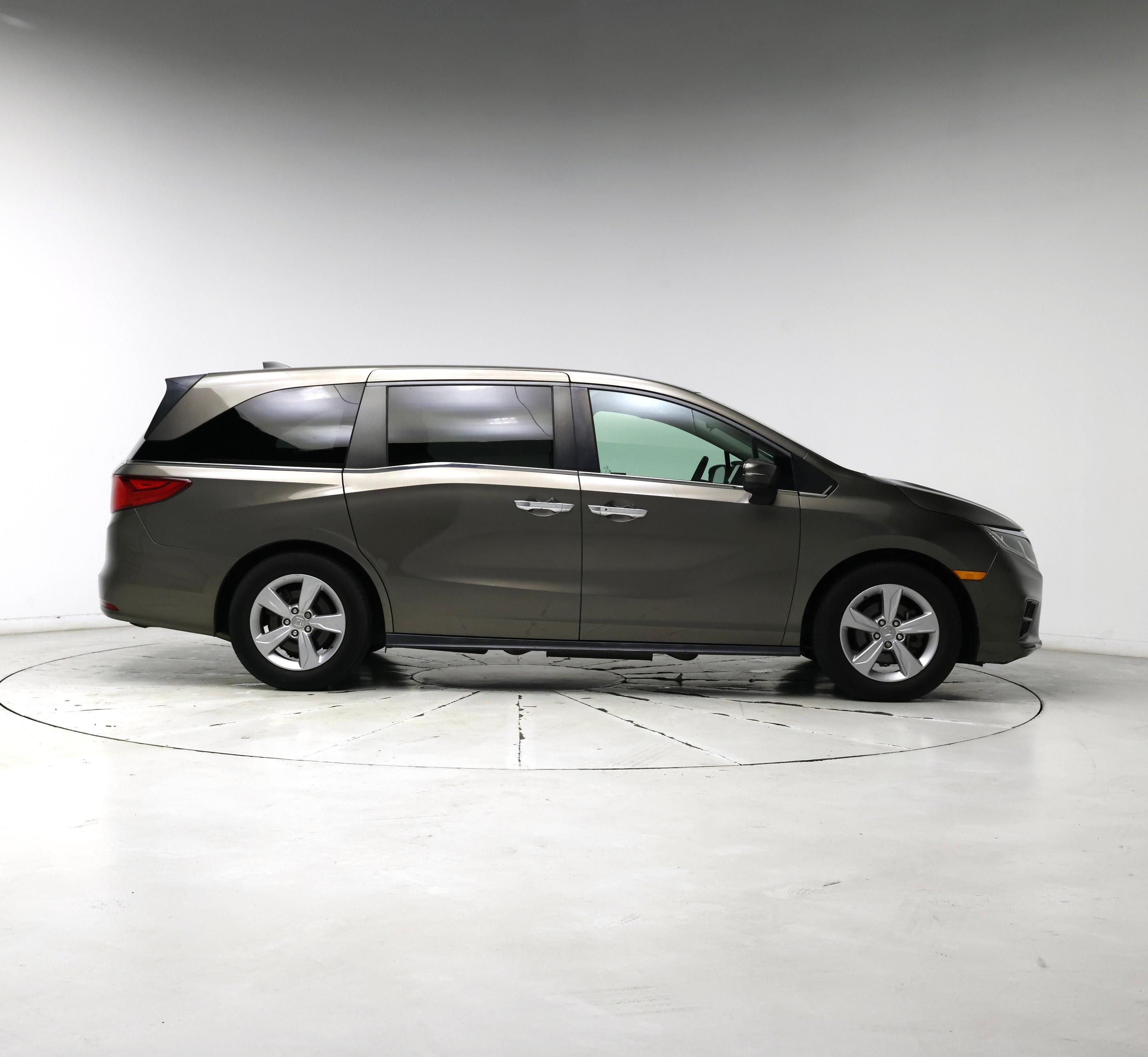 Thumbnail: 2019 Honda Odyssey - 7