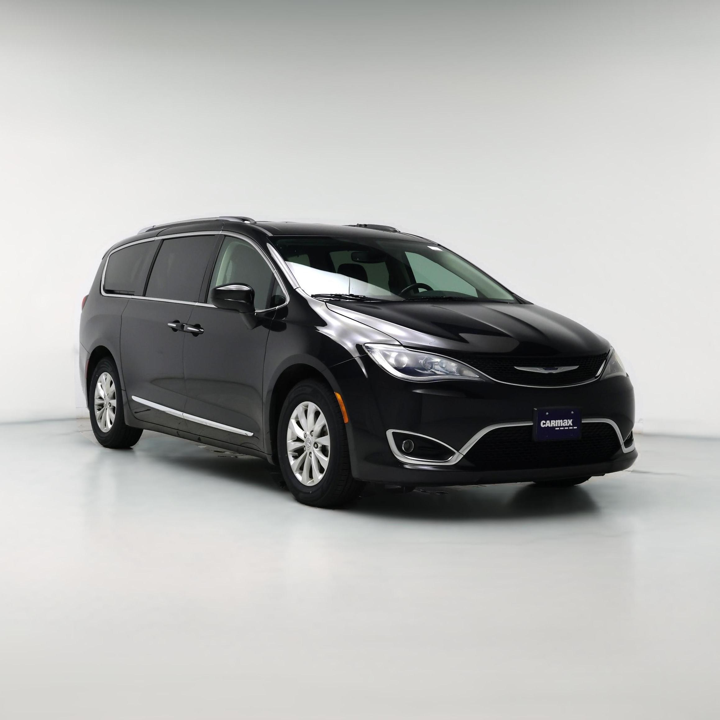 Thumbnail: 2019 Chrysler Pacifica - 1