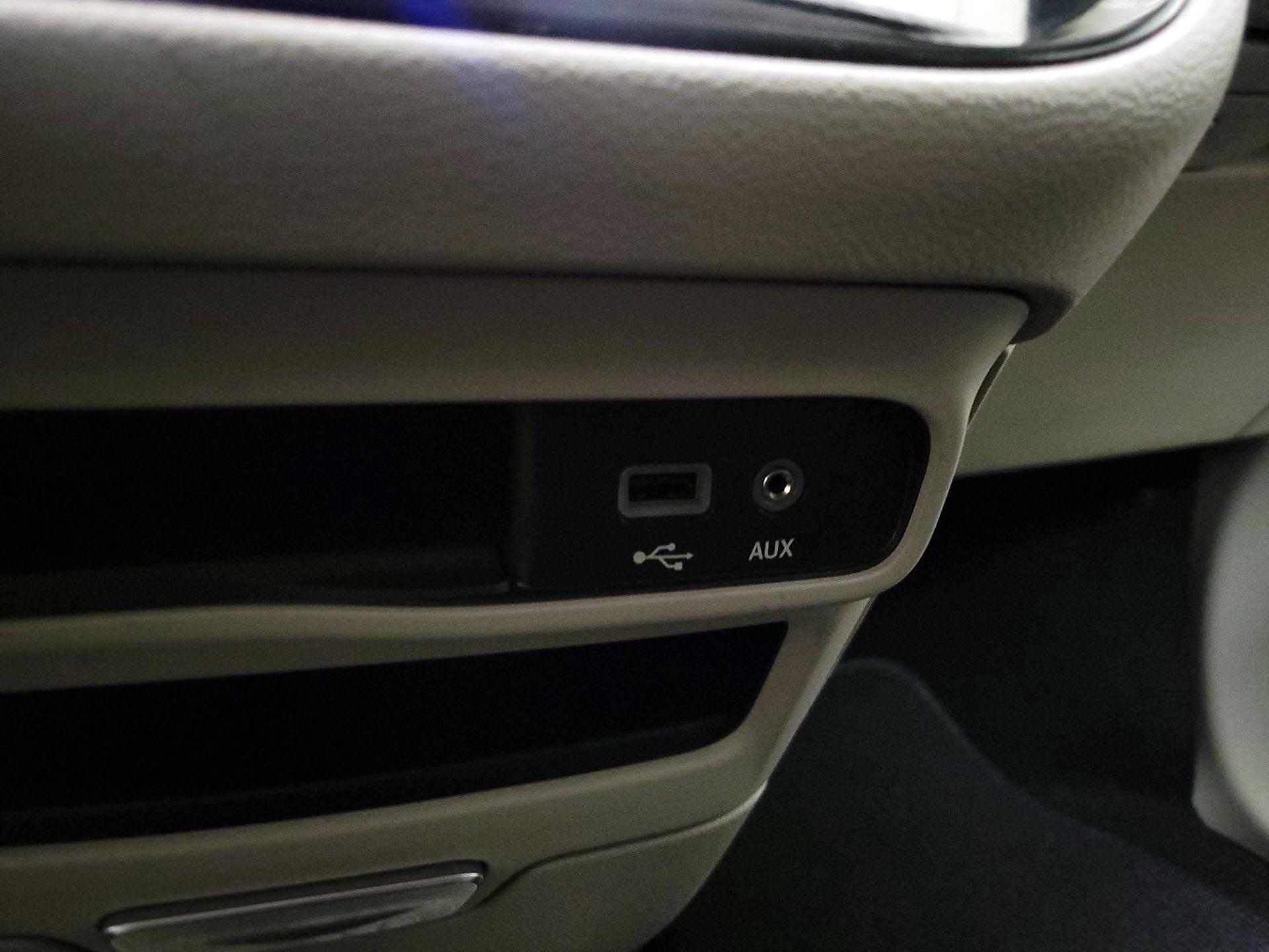 Thumbnail: 2019 Chrysler Pacifica - 18