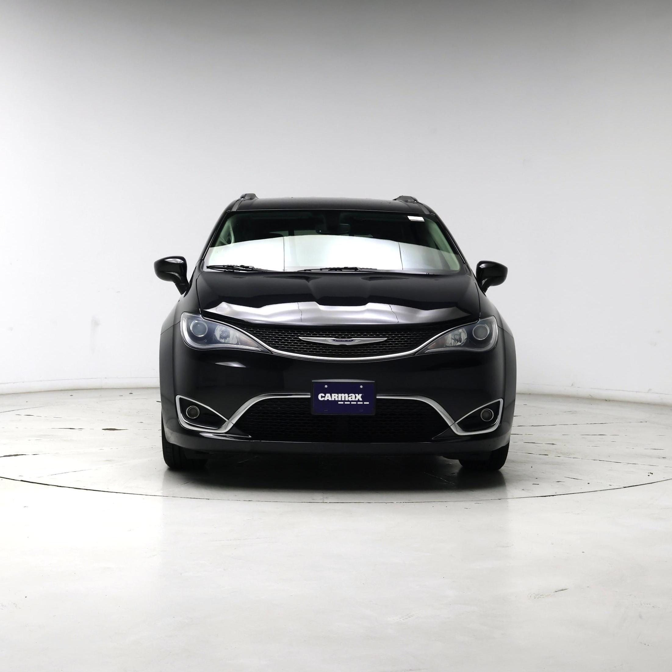 Thumbnail: 2019 Chrysler Pacifica - 5