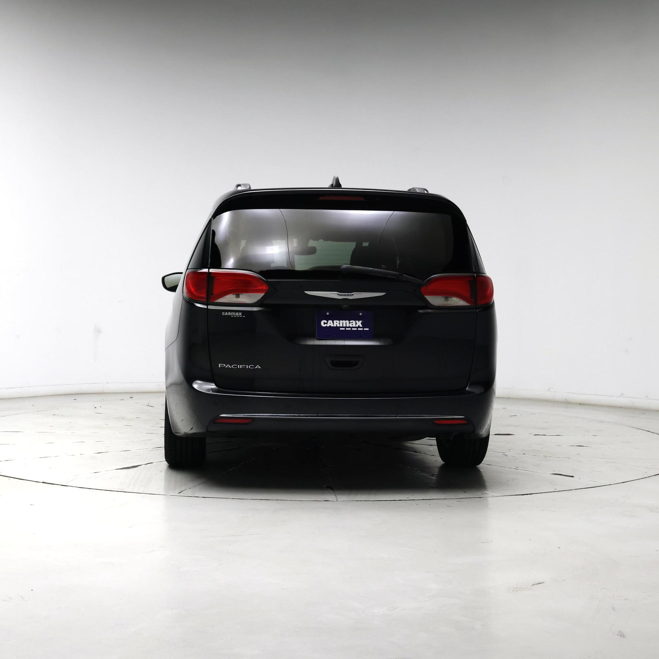 Thumbnail: 2019 Chrysler Pacifica - 6