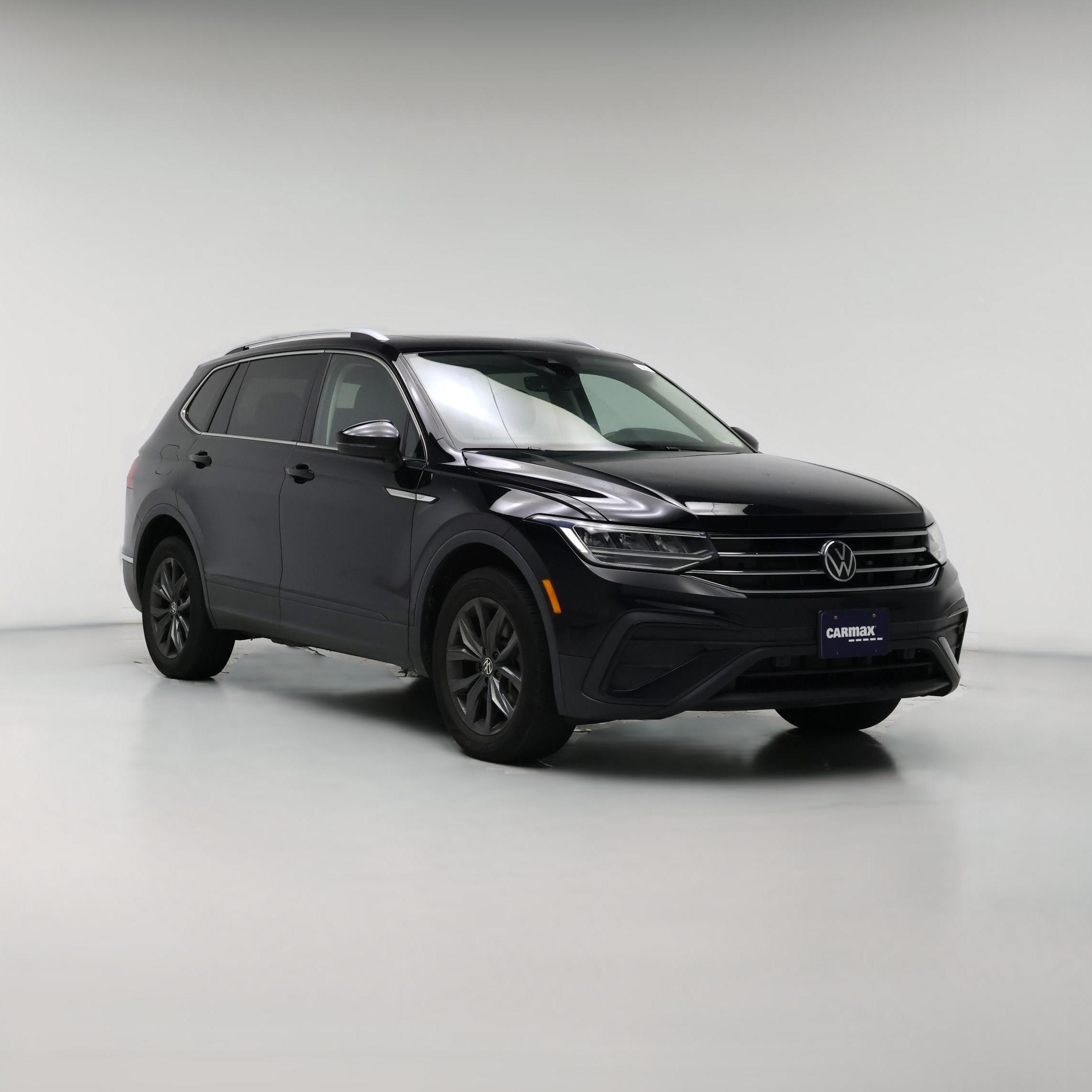 Thumbnail: 2022 Volkswagen Tiguan - 1