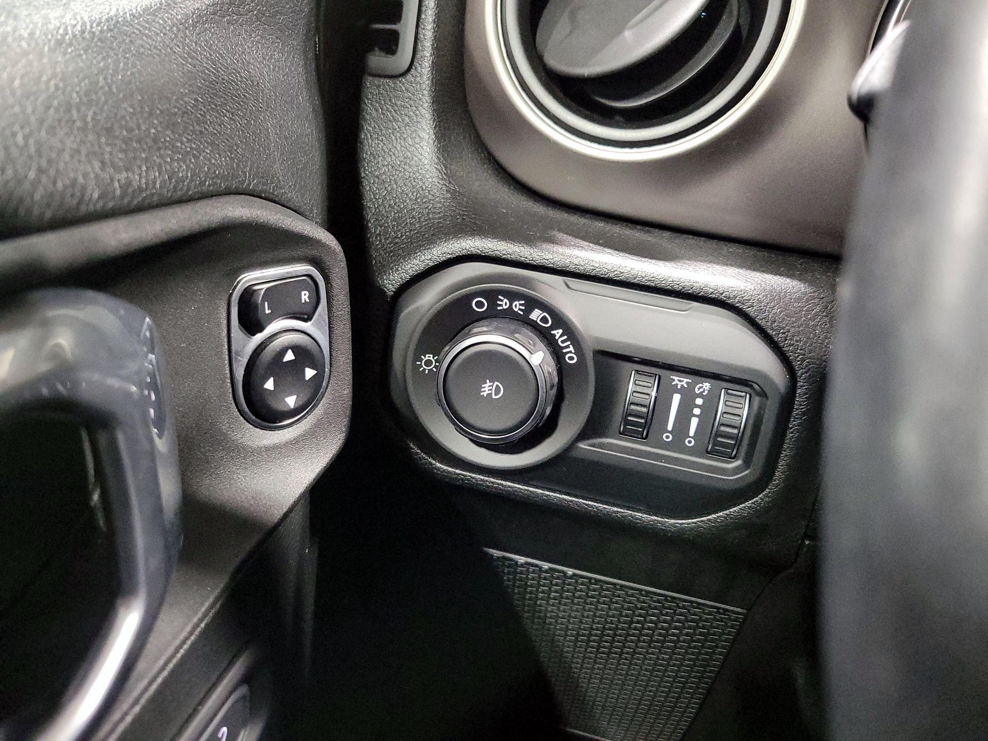 Thumbnail: 2021 Jeep Wrangler - 13