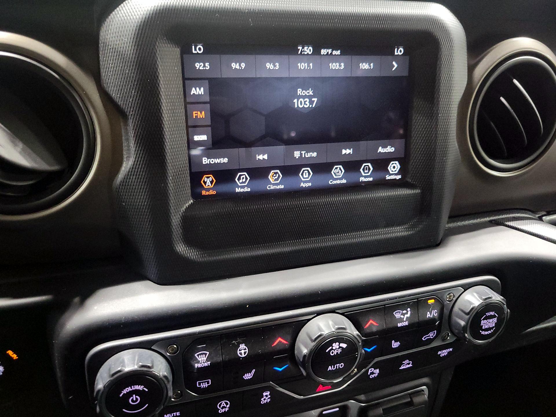 Thumbnail: 2021 Jeep Wrangler - 15