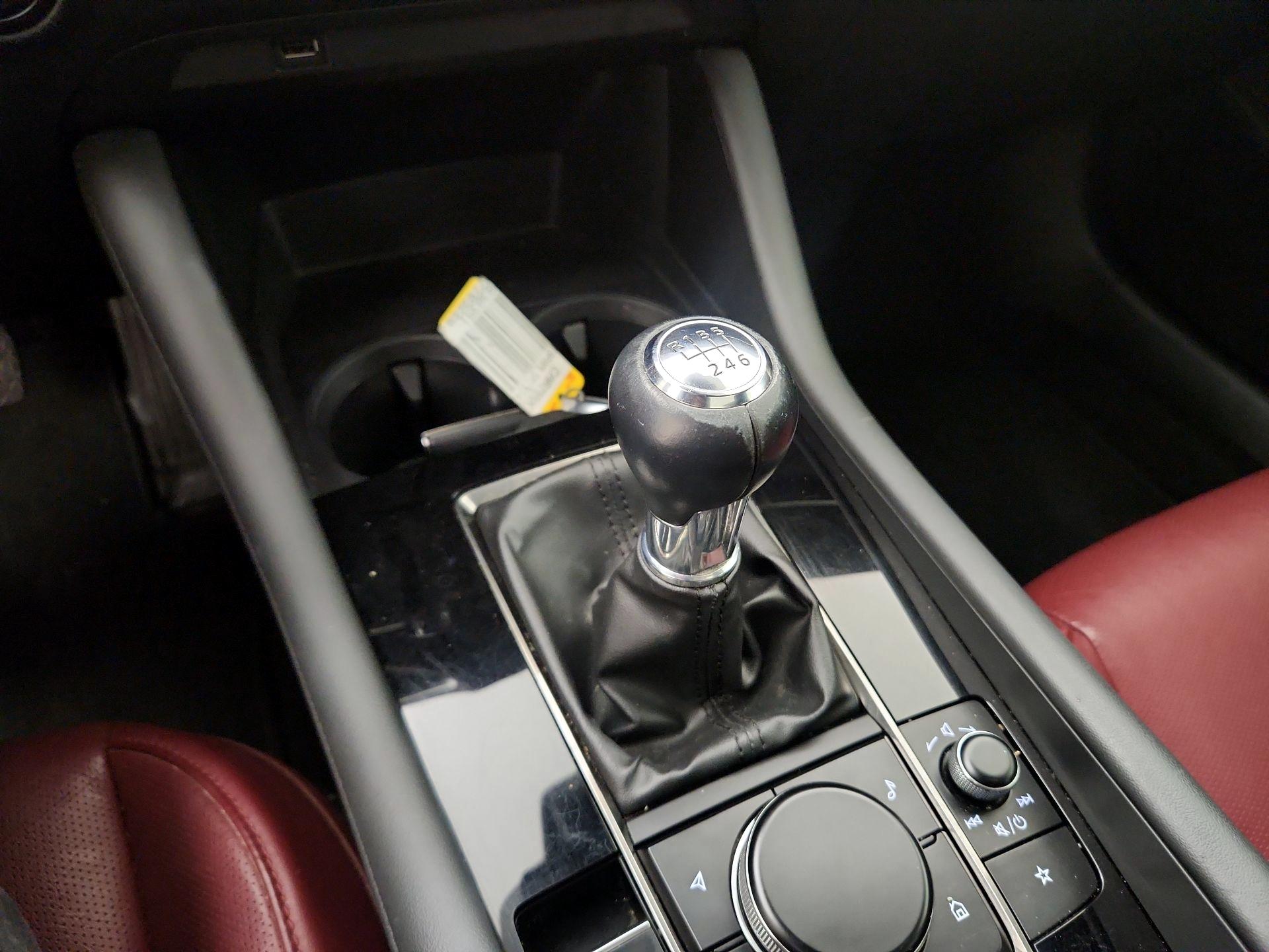 Thumbnail: 2021 Mazda Mazda3 - 17