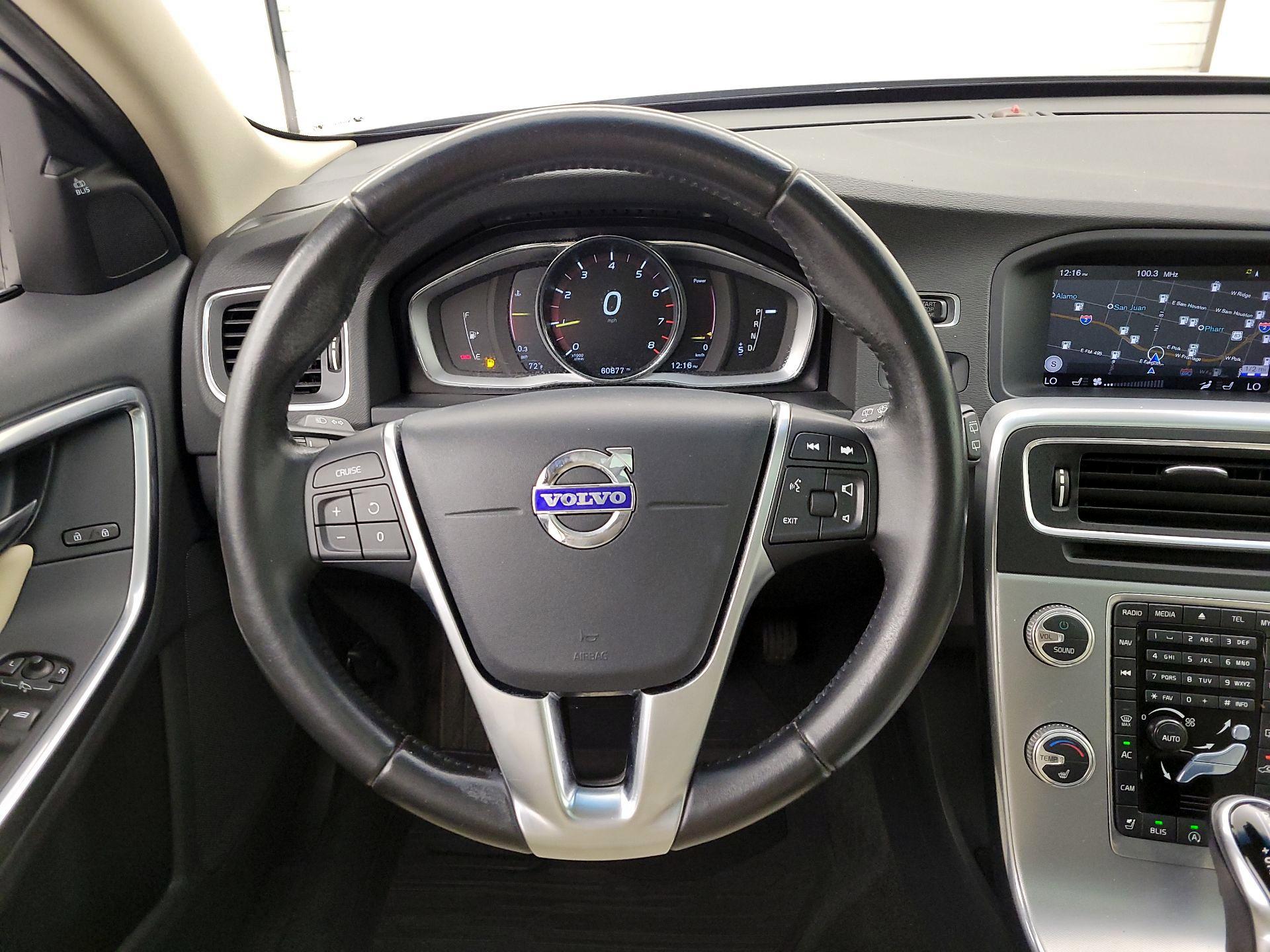 Thumbnail: 2017 Volvo V60 - 10