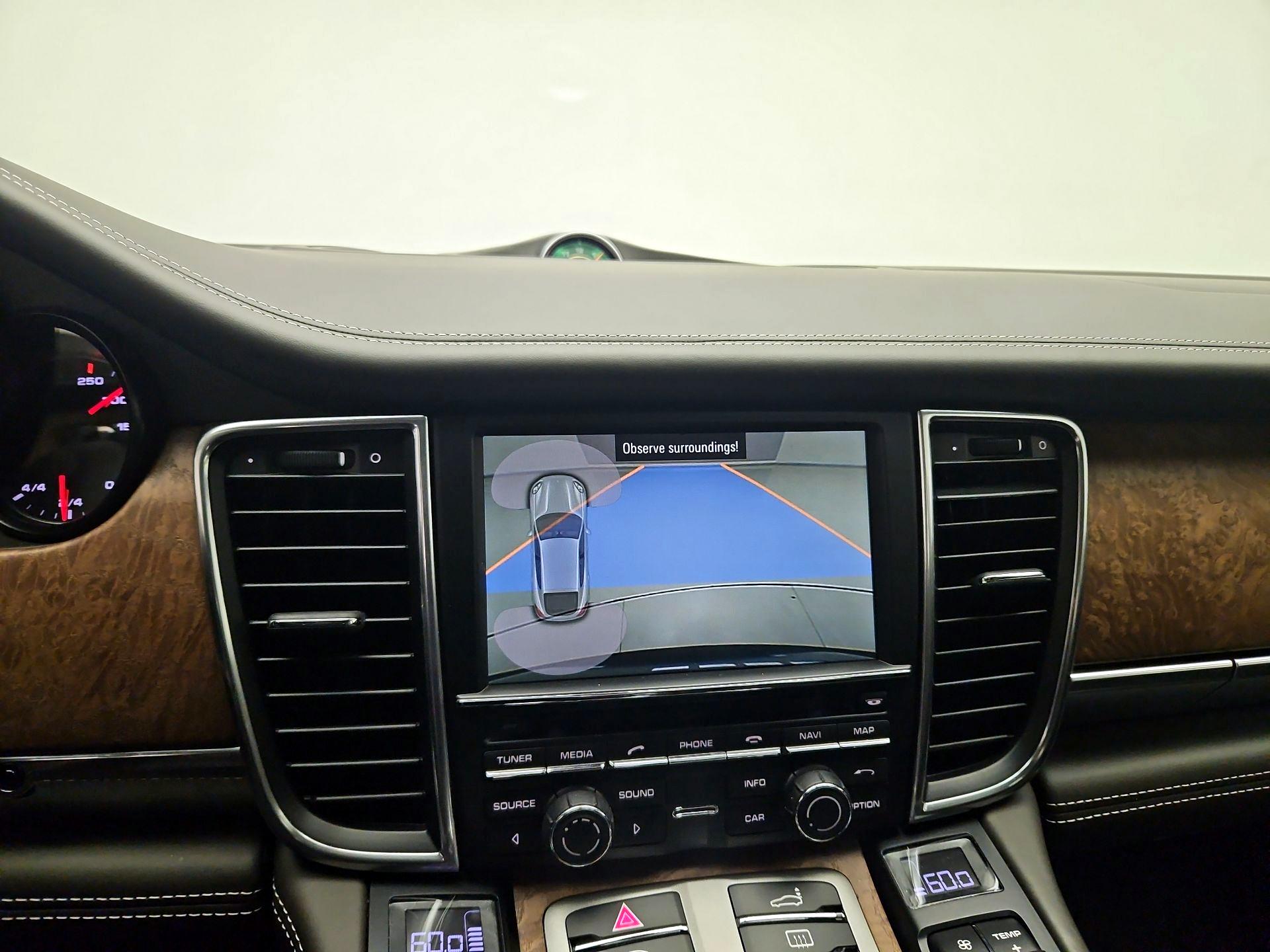 Thumbnail: 2016 Porsche Panamera - 13