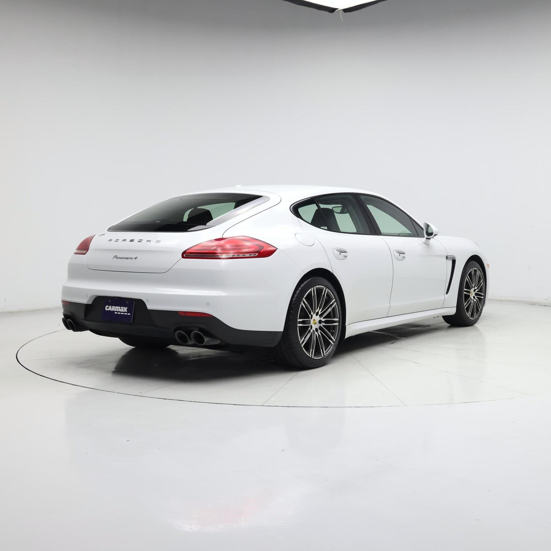 Thumbnail: 2016 Porsche Panamera - 8