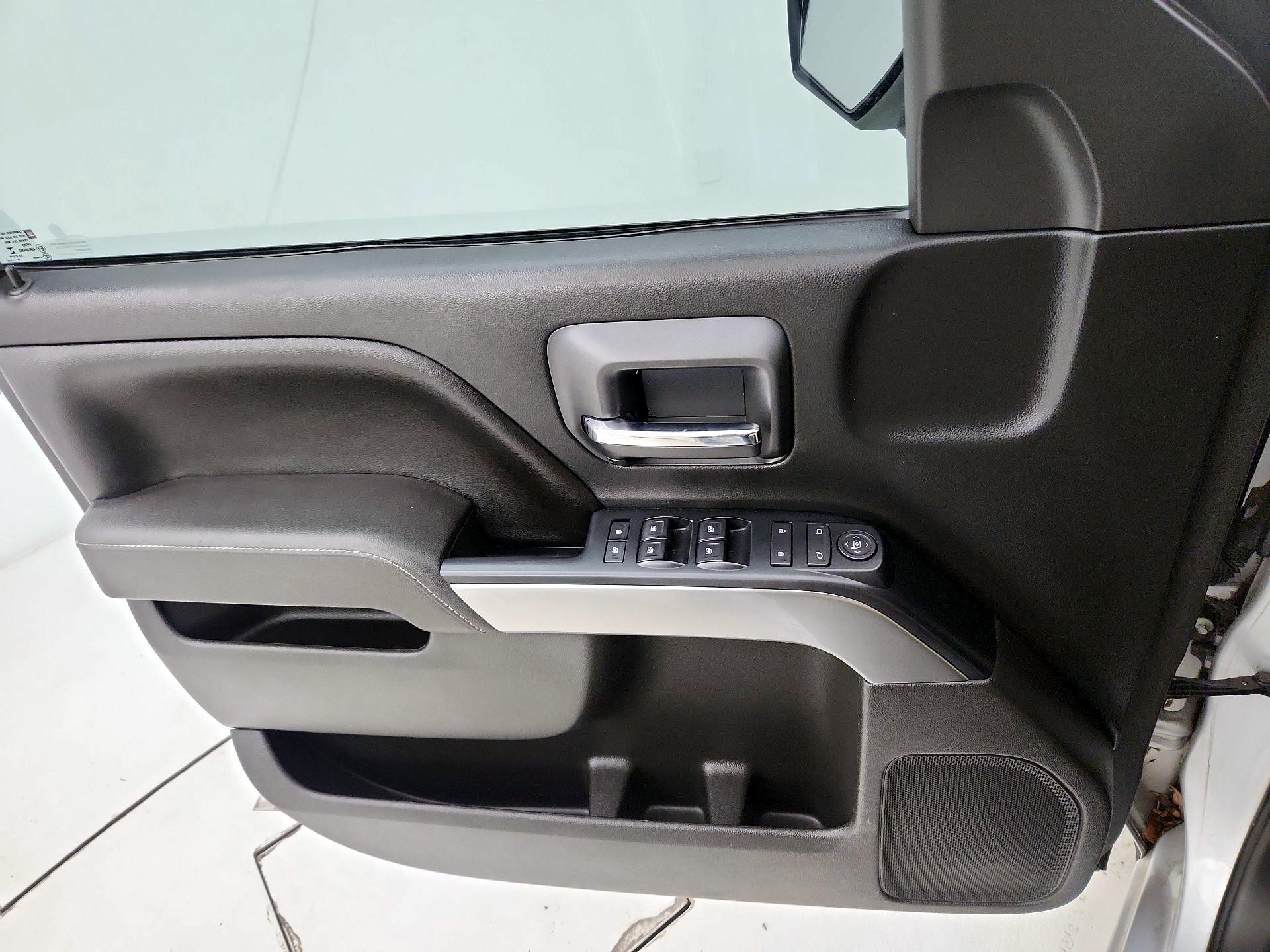 Thumbnail: 2017 Chevrolet Silverado 1500 - 12