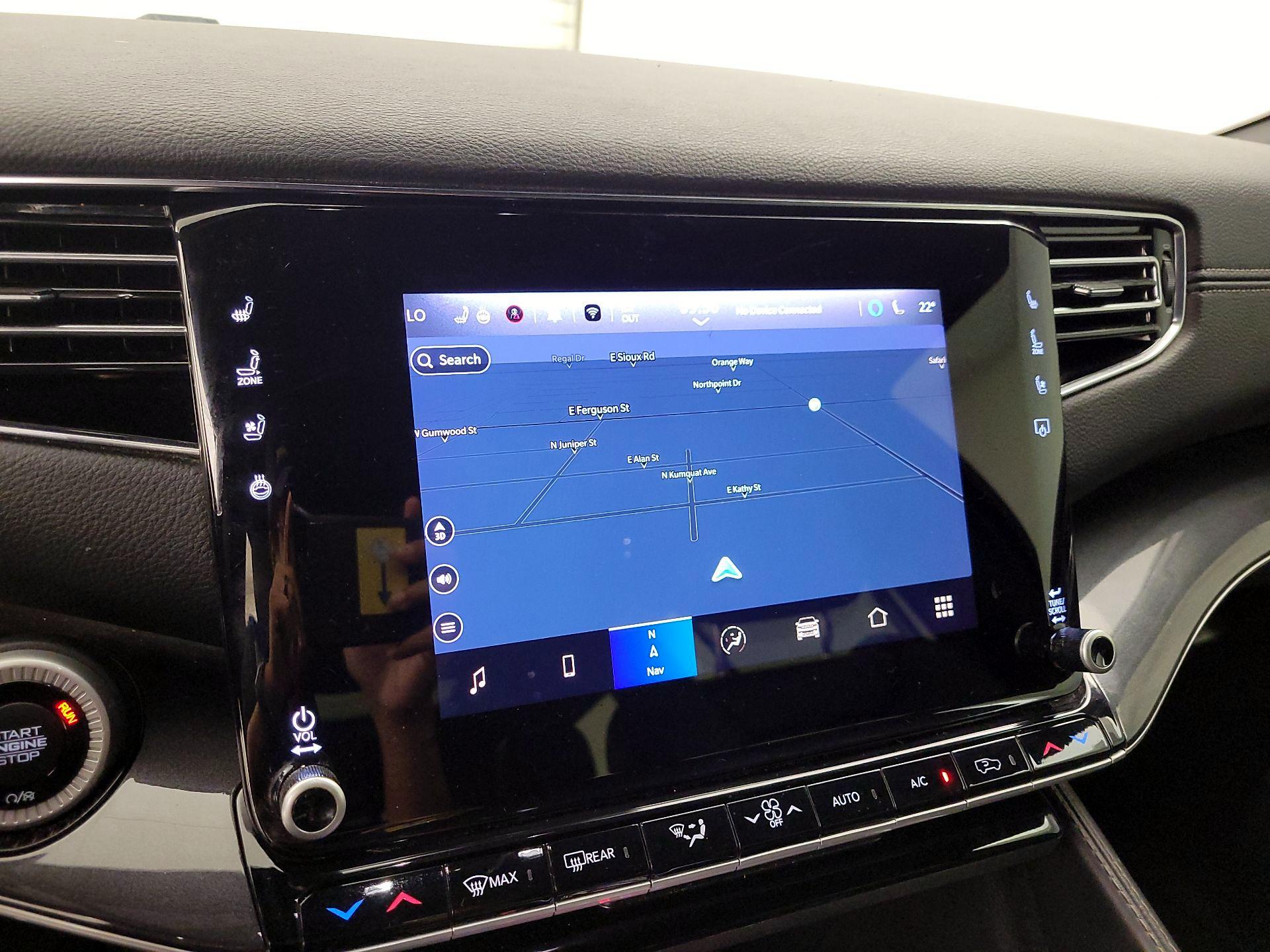 Thumbnail: 2022 Jeep Wagoneer - 14