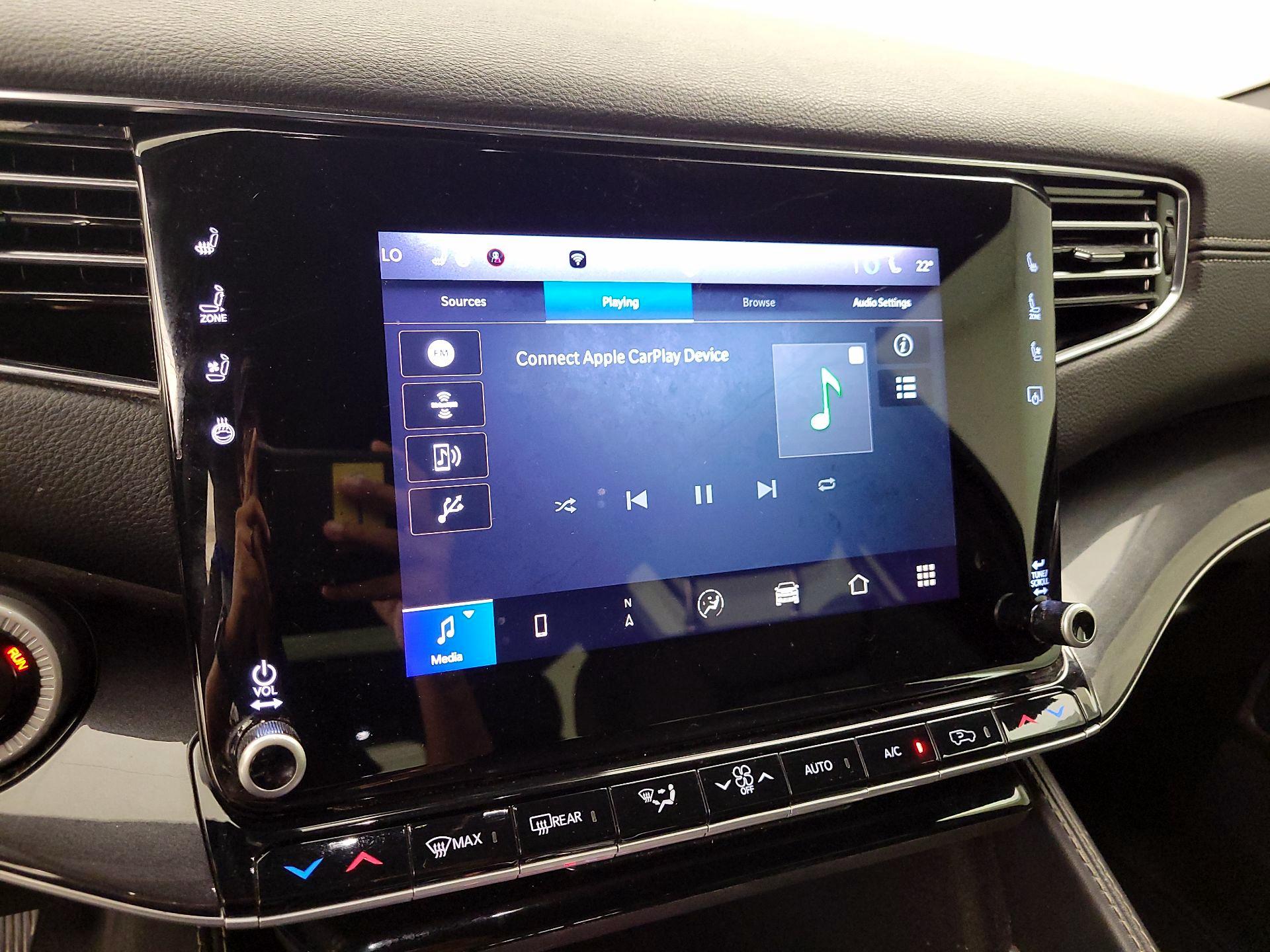 Thumbnail: 2022 Jeep Wagoneer - 16