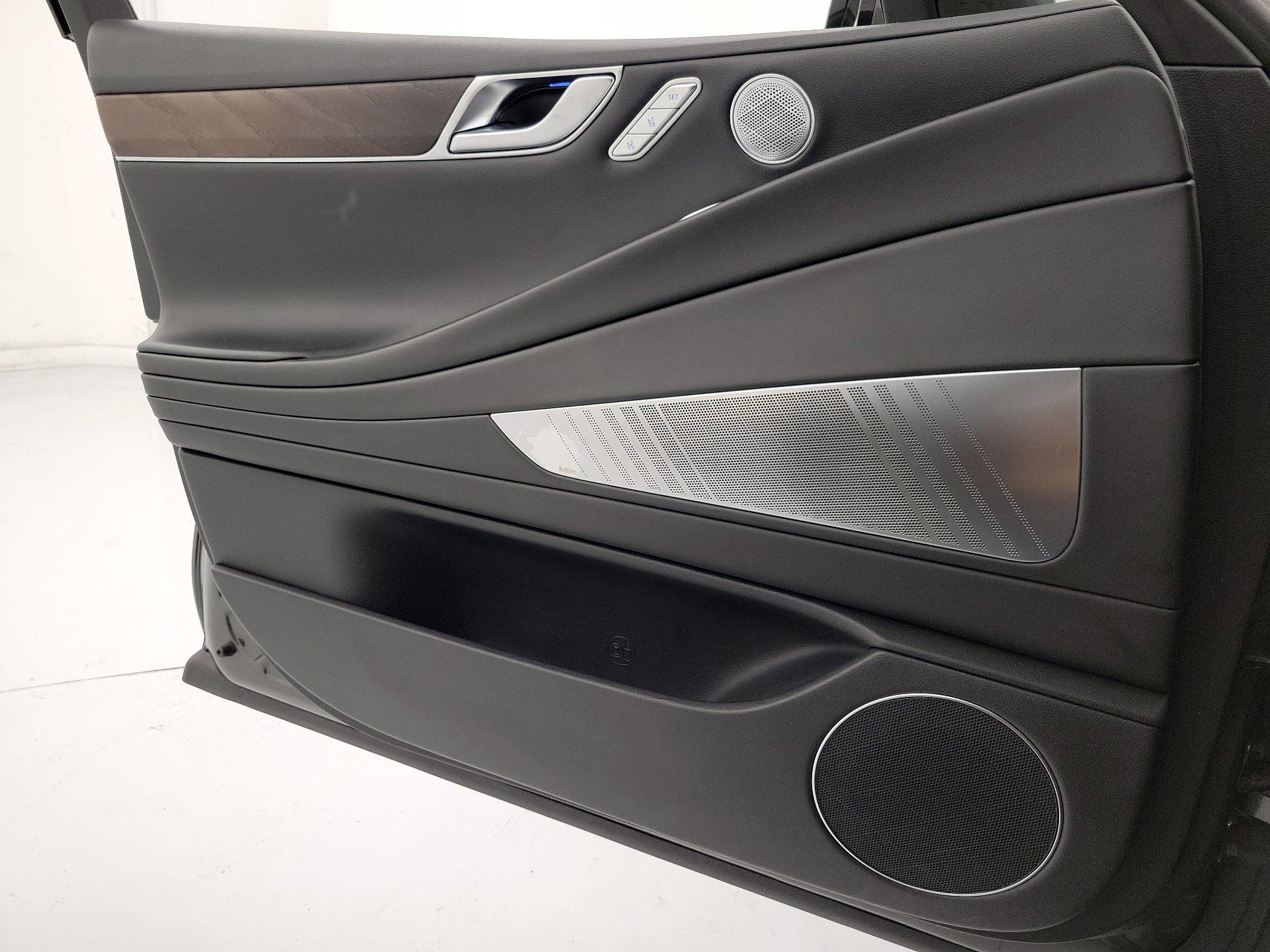 Thumbnail: 2023 Genesis G80 - 12