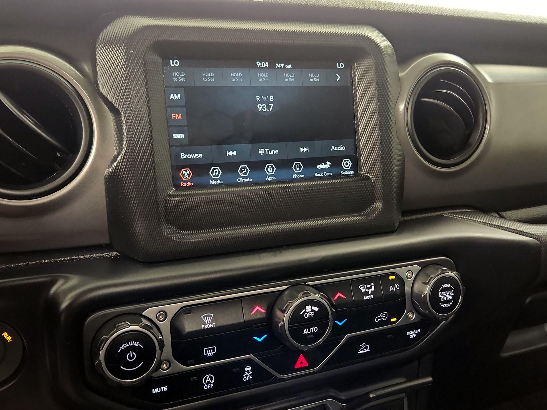 Thumbnail: 2023 Jeep Gladiator - 15