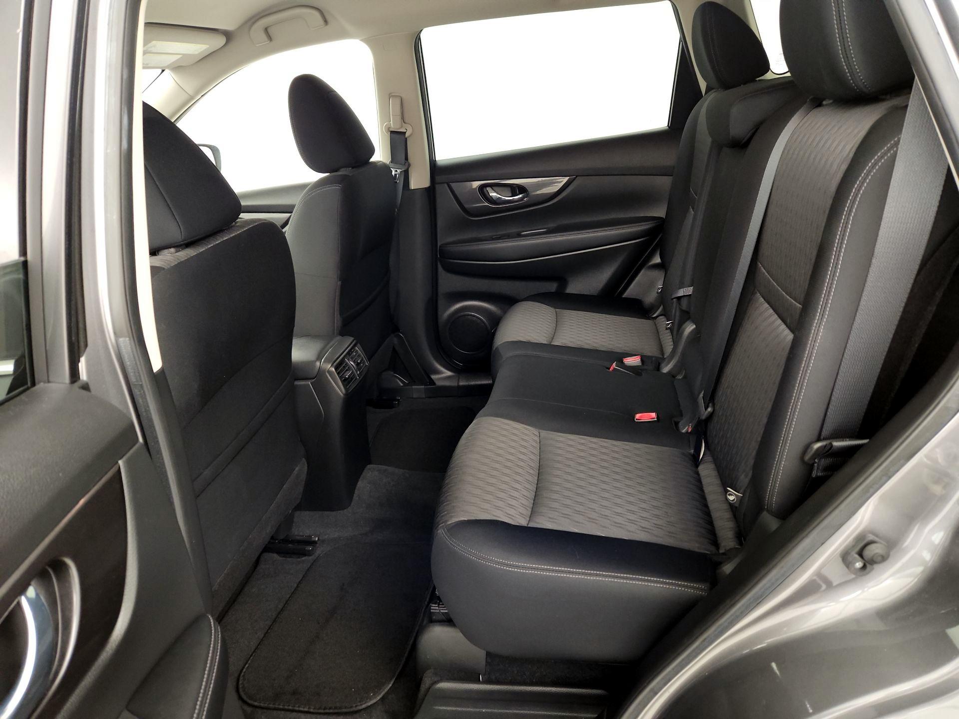 Thumbnail: 2020 Nissan Rogue - 20