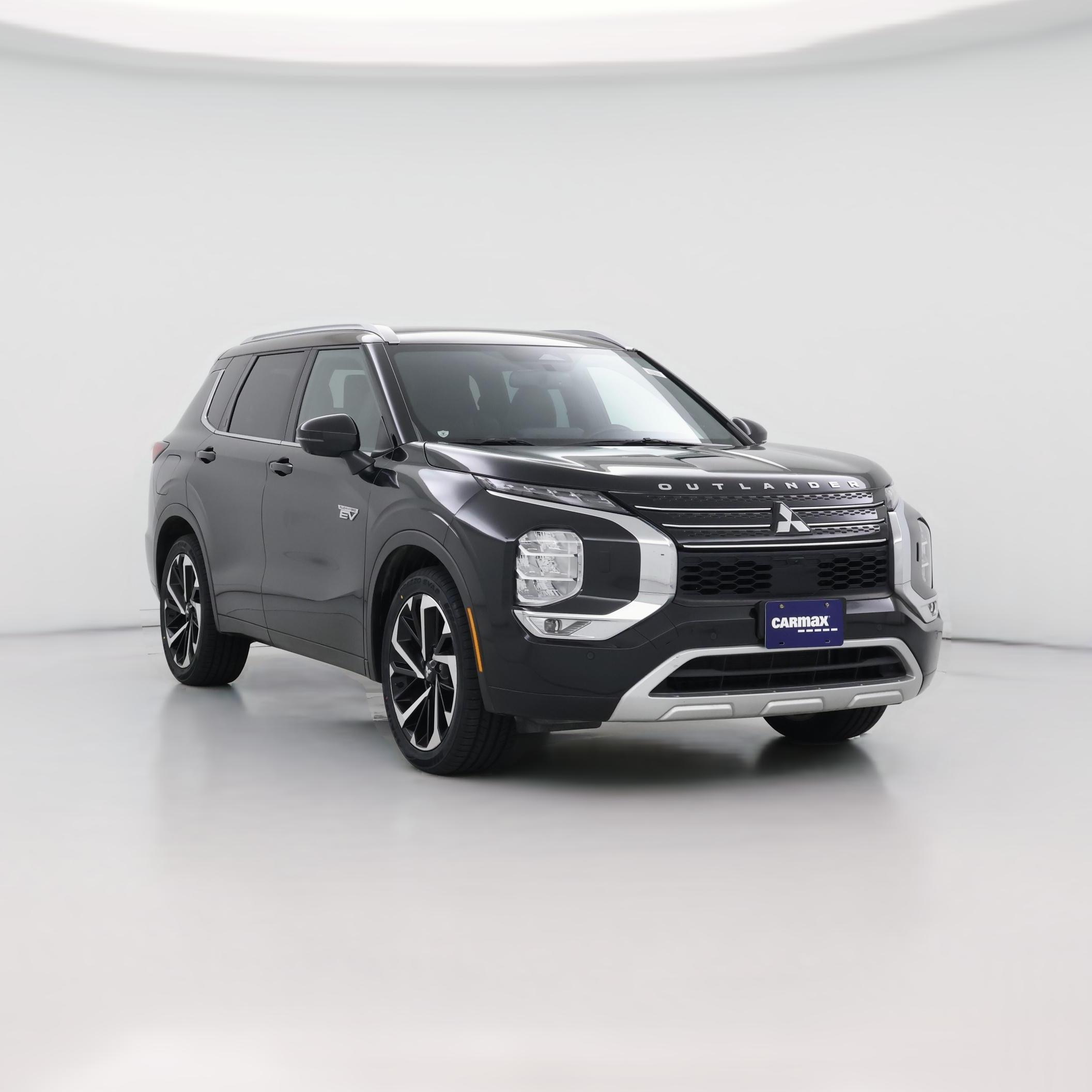 Thumbnail: 2023 Mitsubishi Outlander - 1