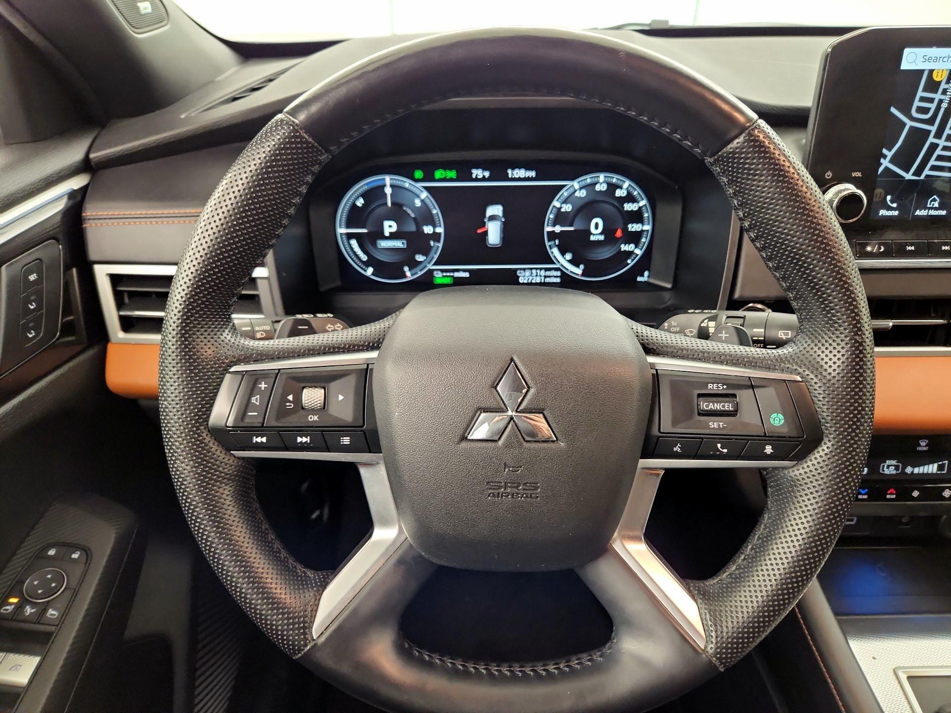 Thumbnail: 2023 Mitsubishi Outlander - 10