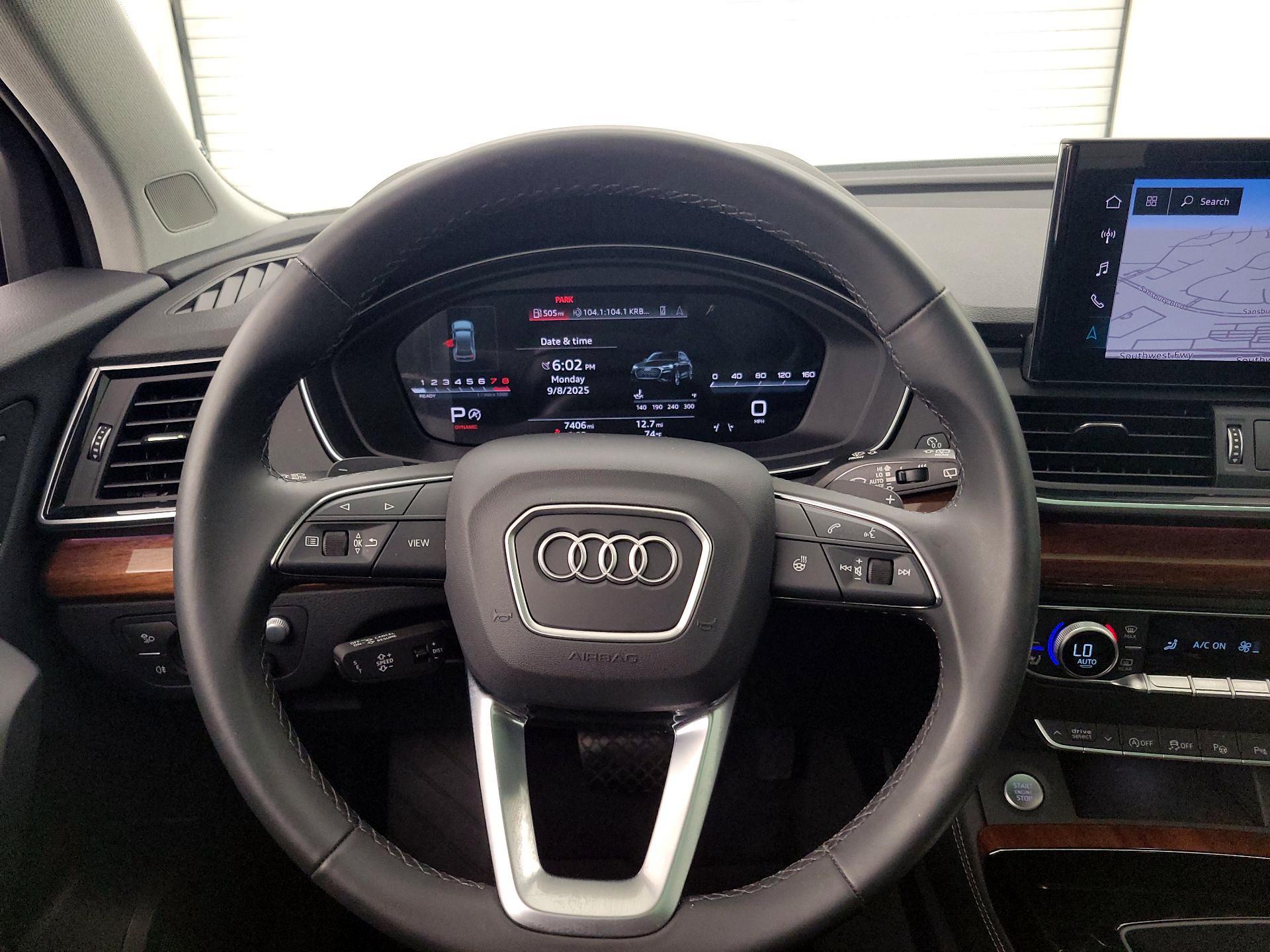 Thumbnail: 2023 Audi Q5 - 10