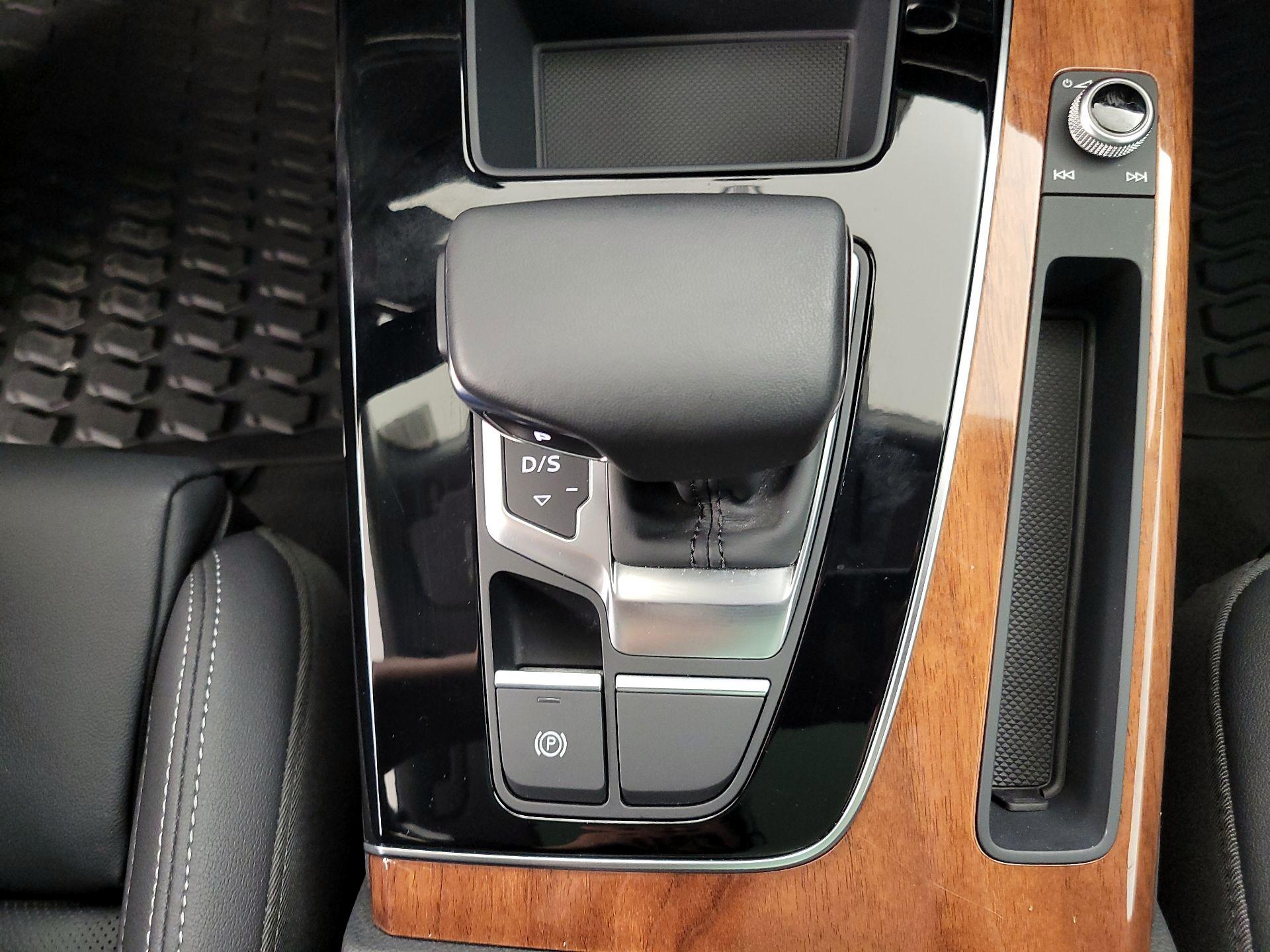 Thumbnail: 2023 Audi Q5 - 18
