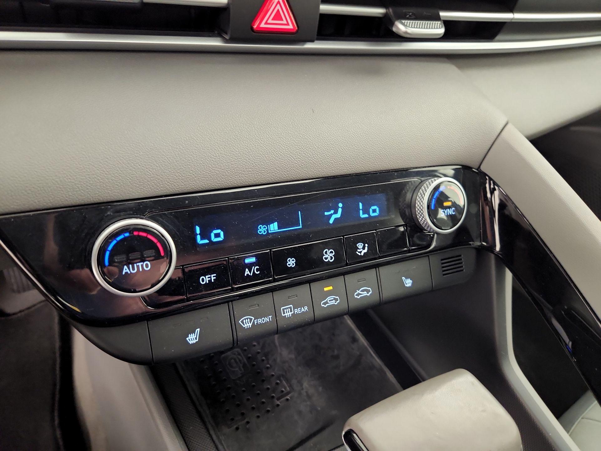 Thumbnail: 2021 Hyundai Elantra - 16